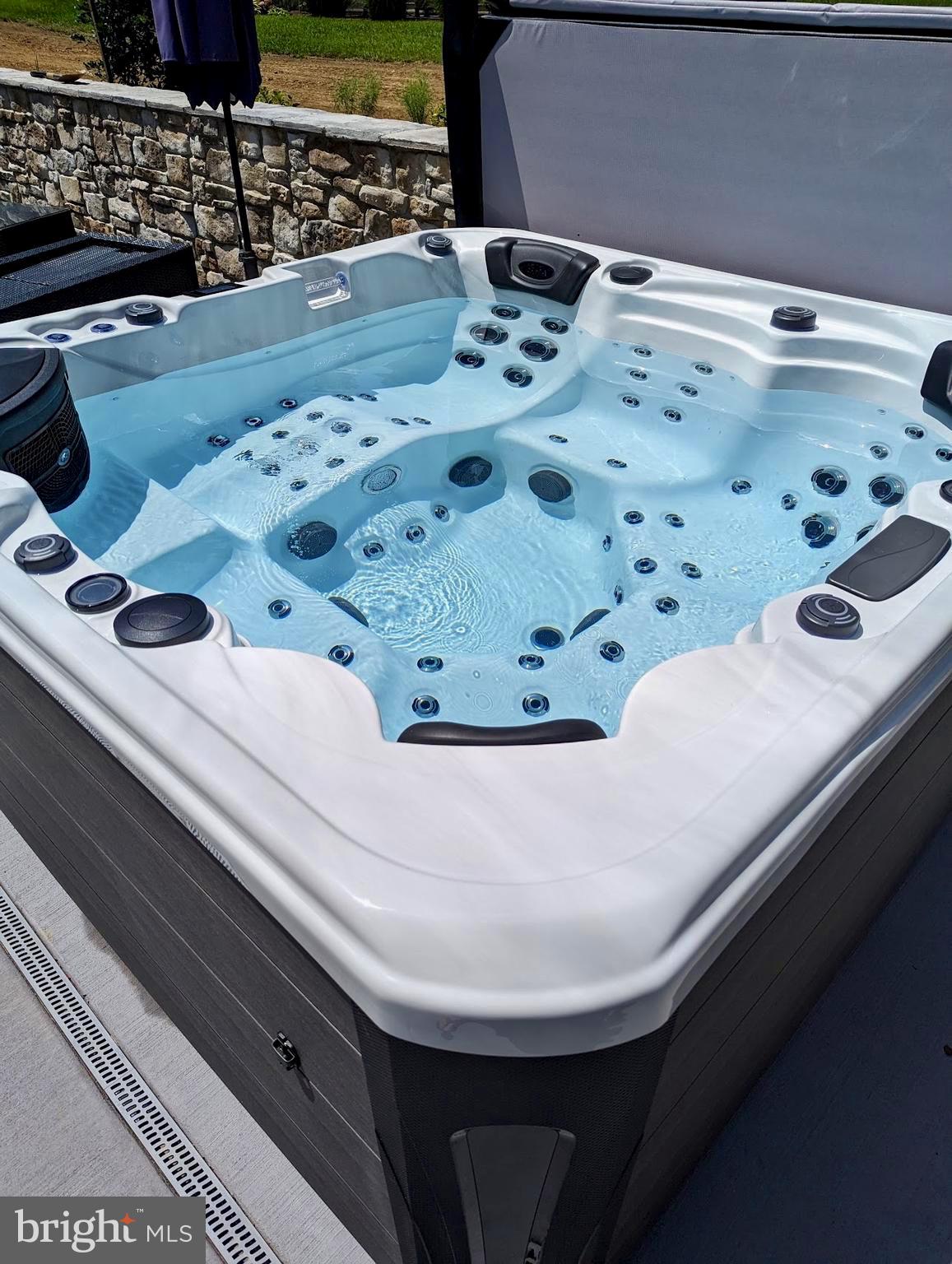 WILLOW RIDGE - Residential