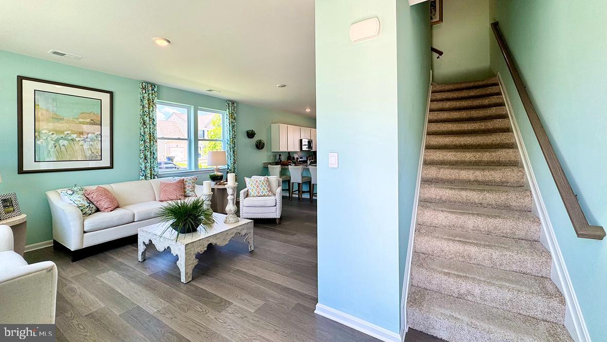 820 MERSEY LANE