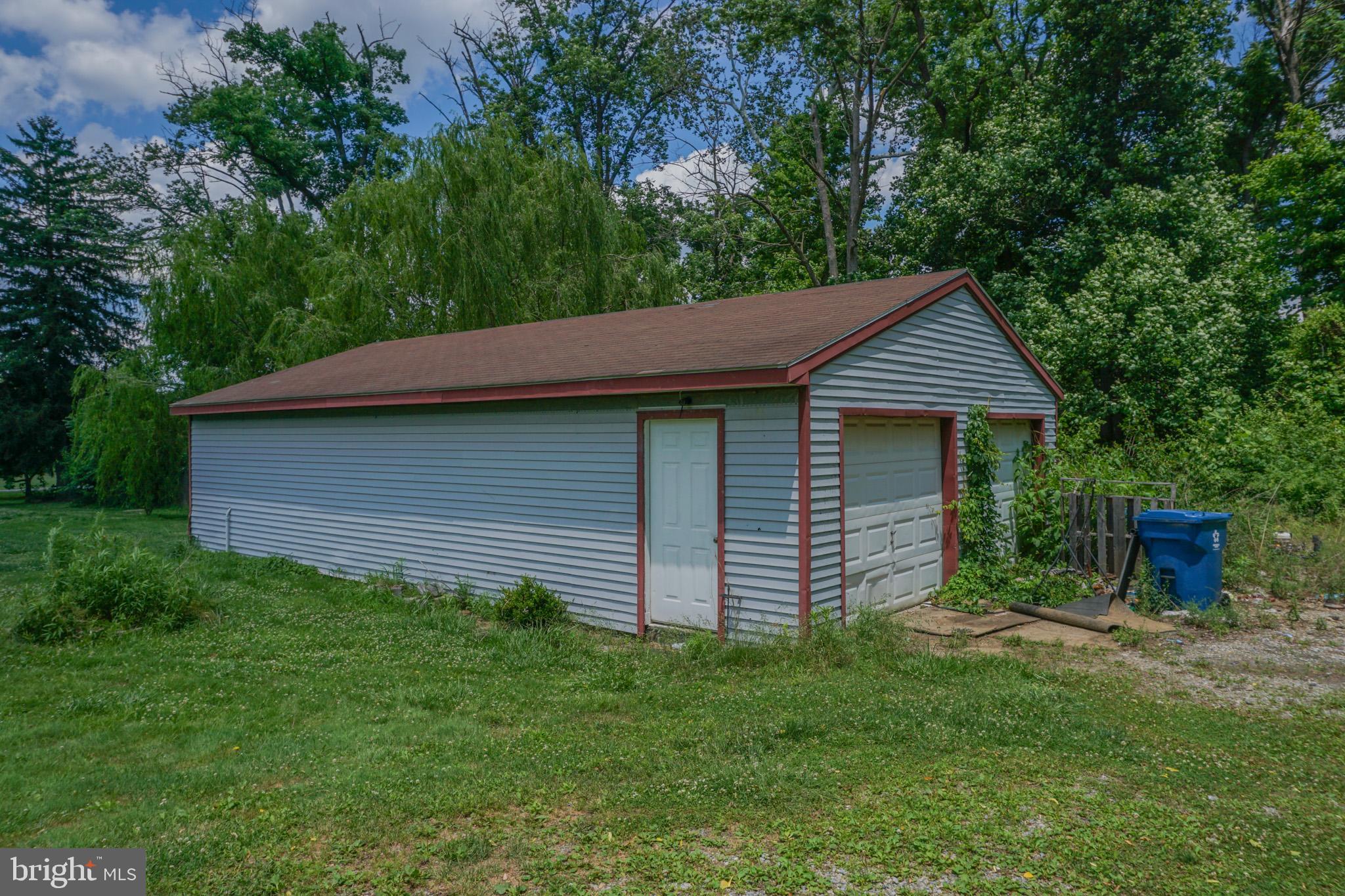 1303 SUNNYSIDE ROAD
