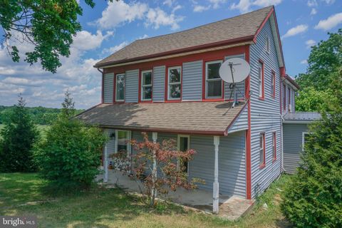 Homes For Sale - 1303 Sunnyside Road<br/> York County, SPRING GROVE, PA 17362