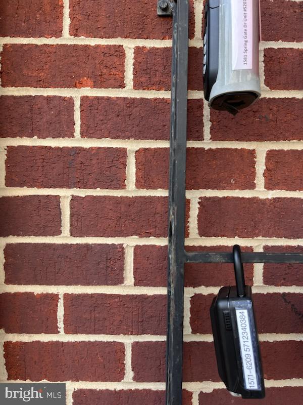 GATES OF MCLEAN - Residential Lease