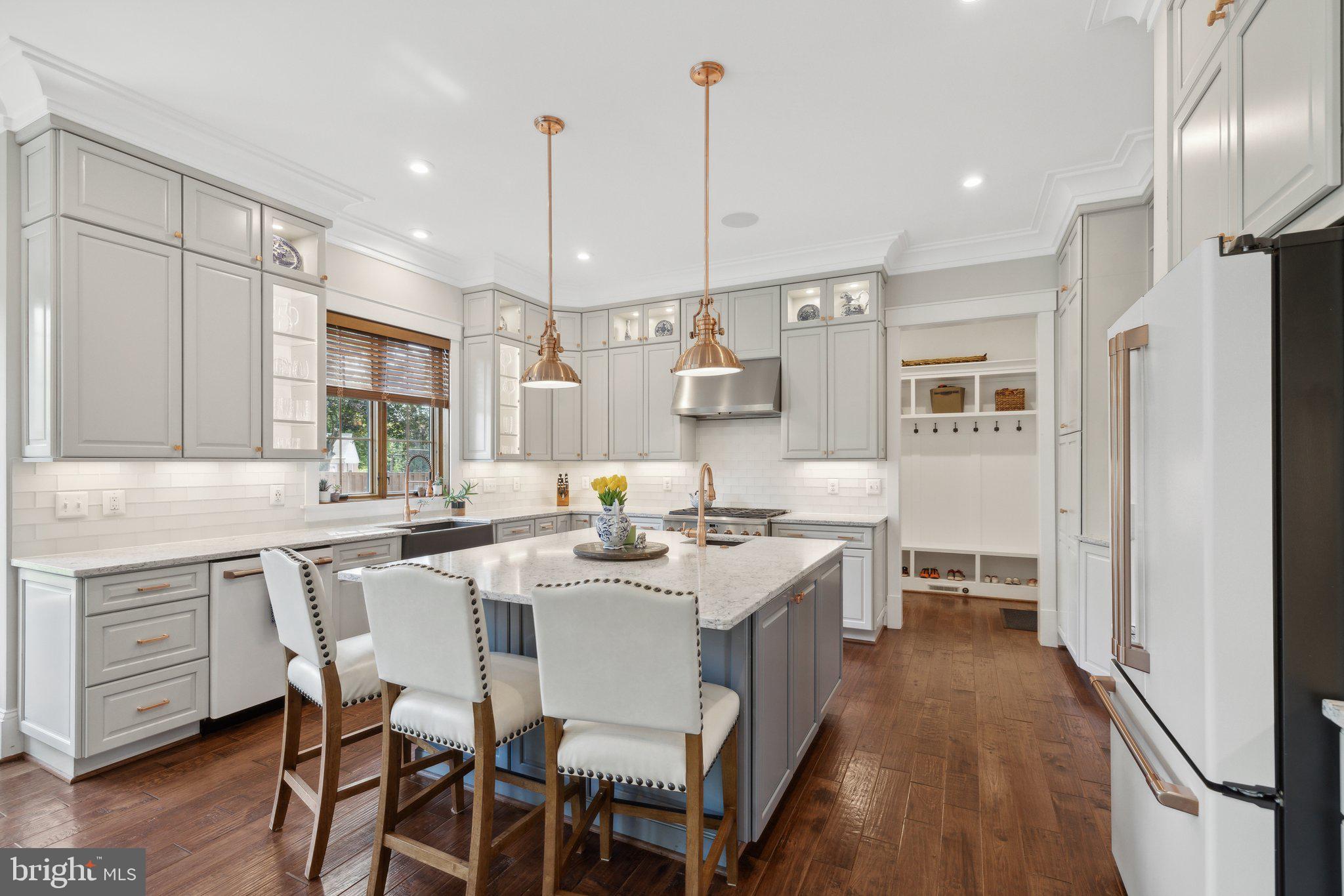 PIMMIT HILLS - Residential