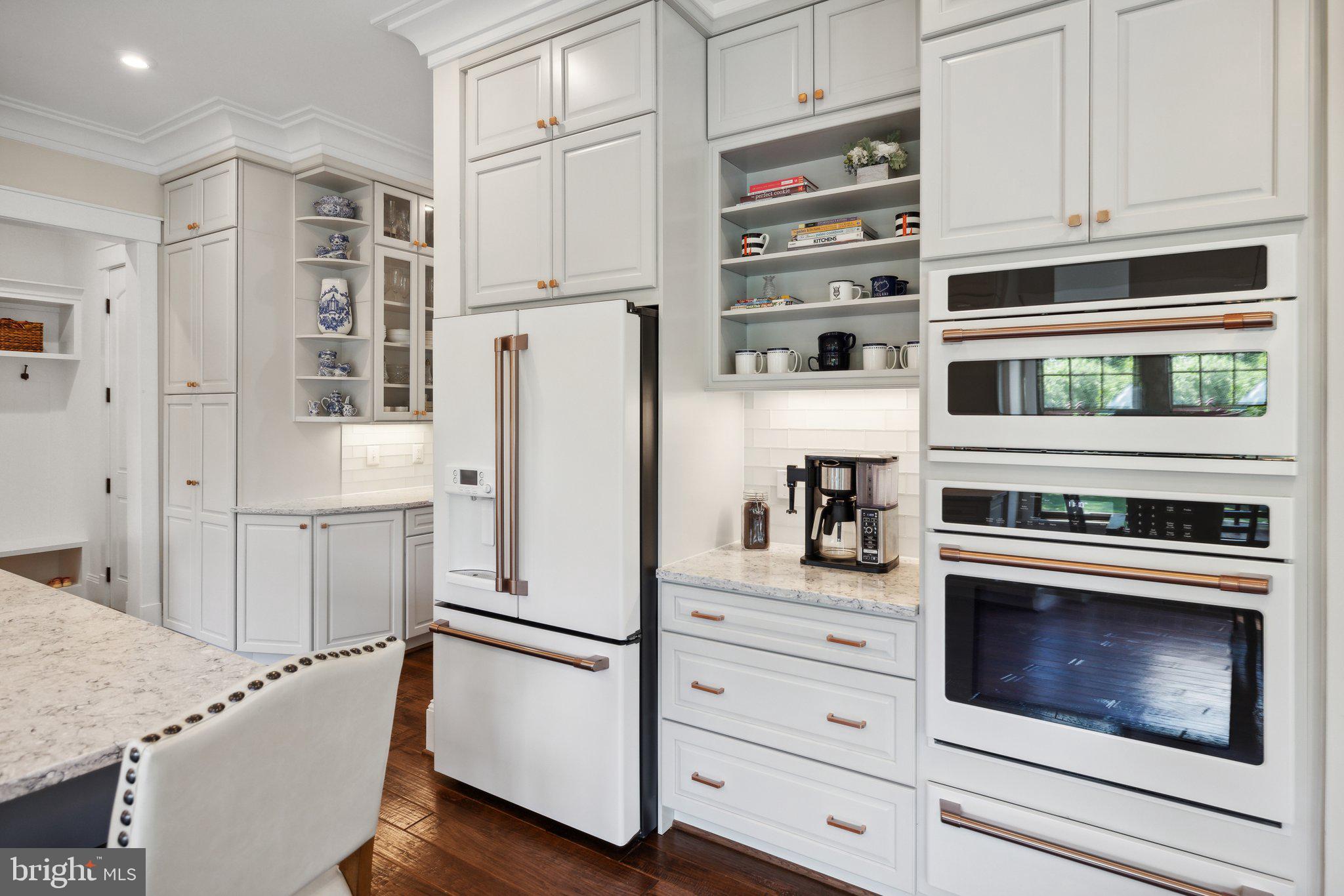 PIMMIT HILLS - Residential