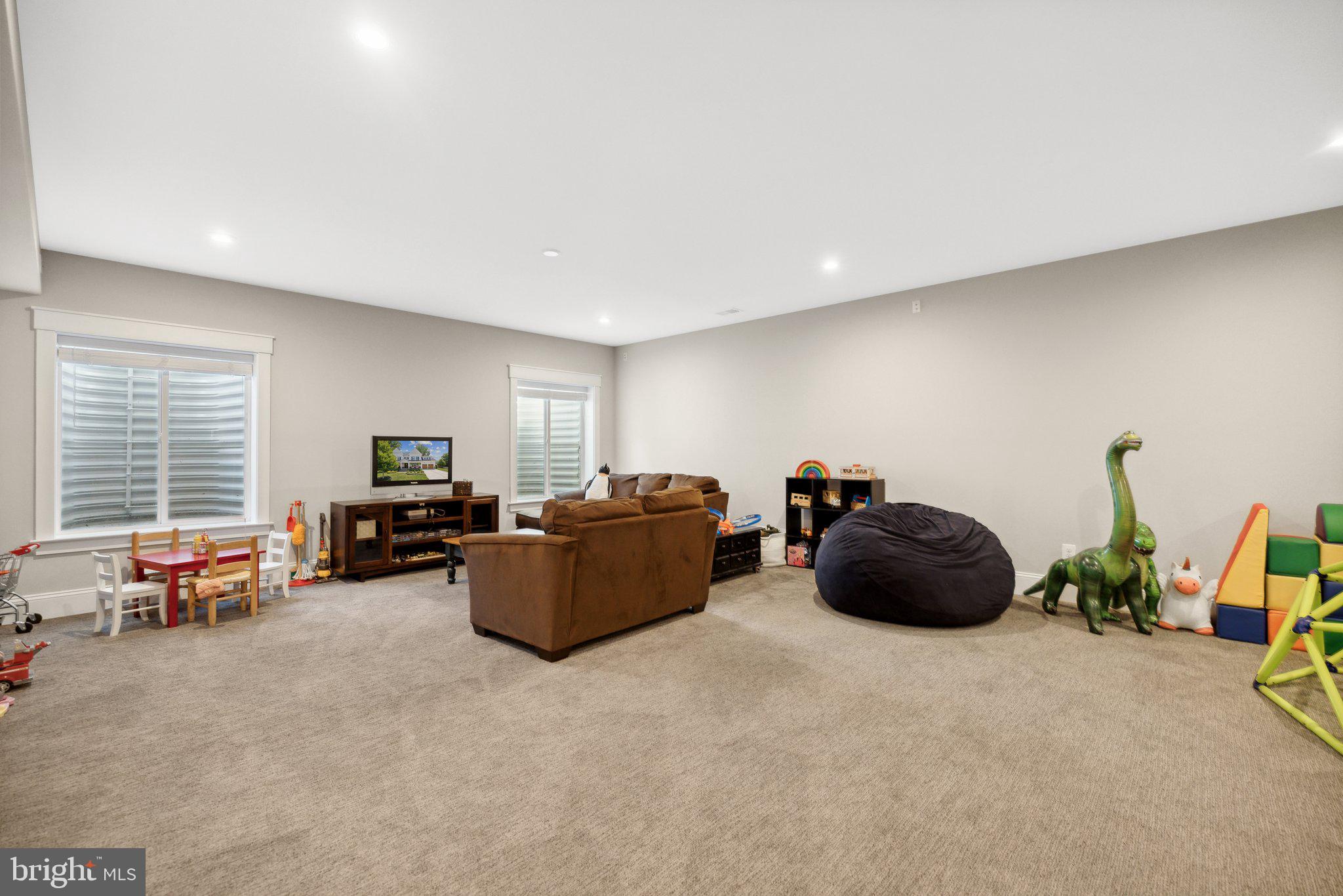 PIMMIT HILLS - Residential