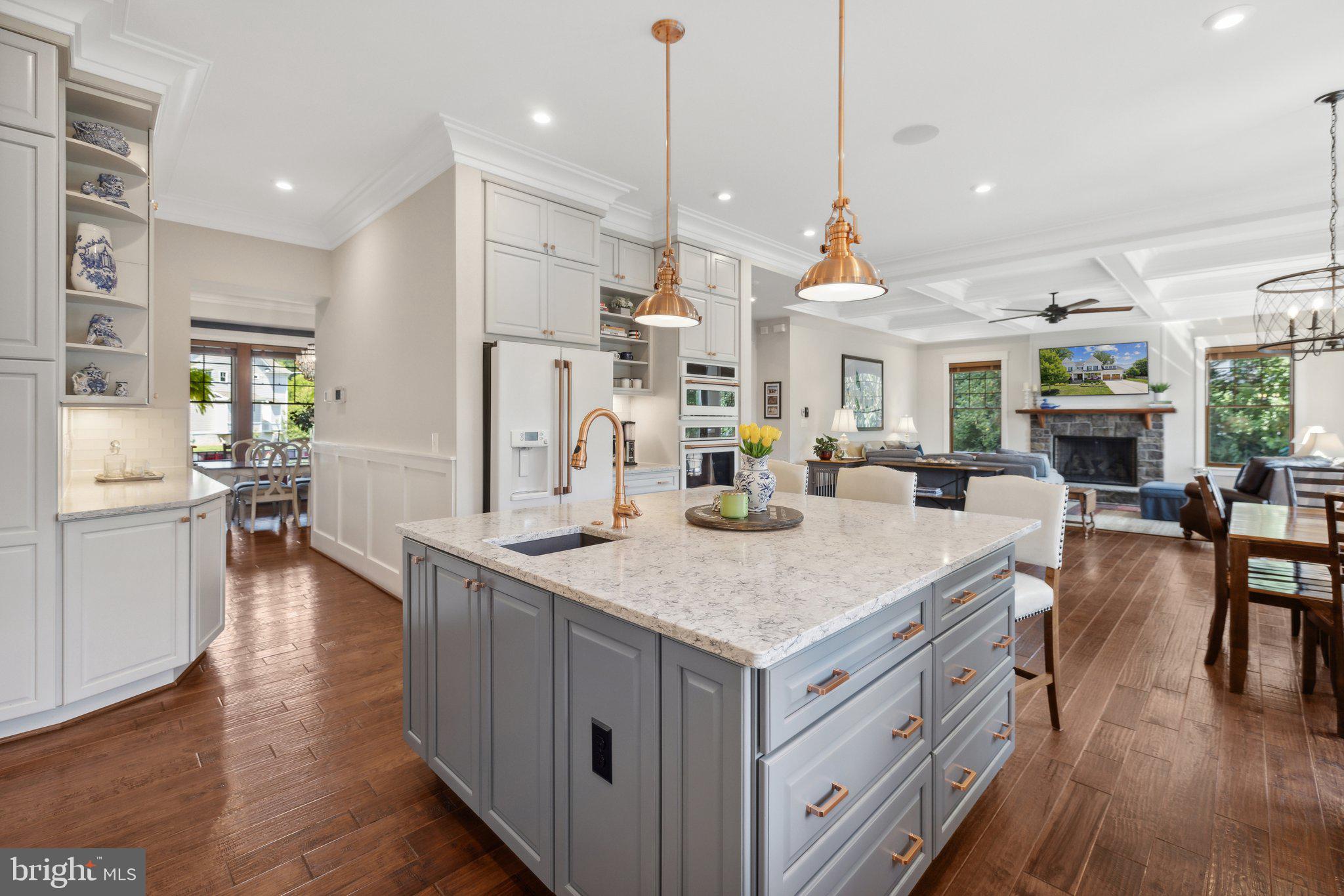 PIMMIT HILLS - Residential