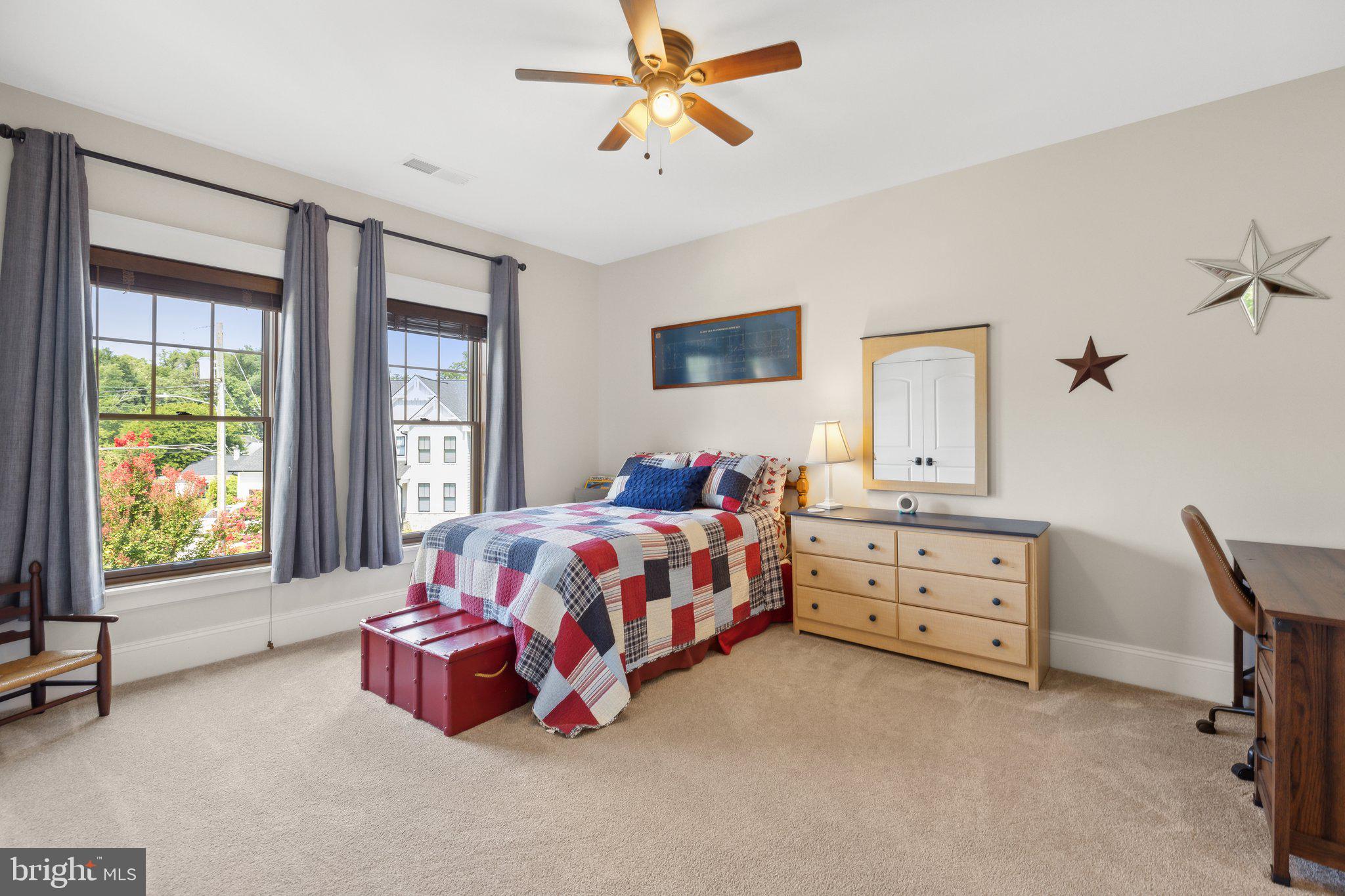 PIMMIT HILLS - Residential