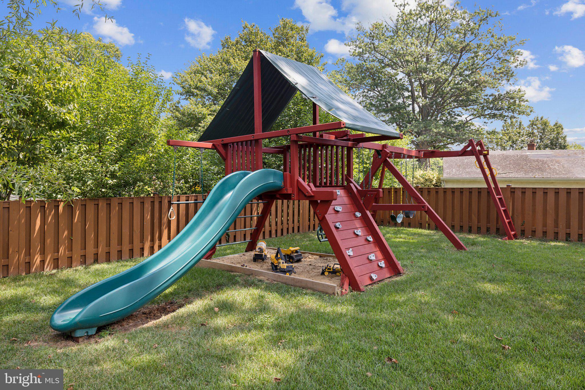 PIMMIT HILLS - Residential