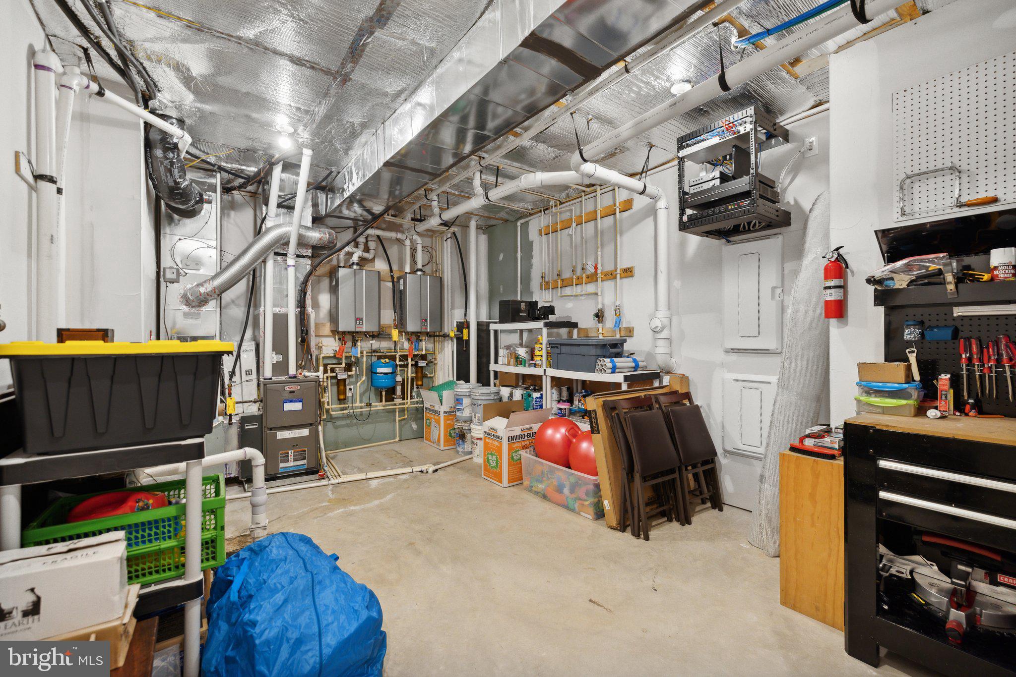 PIMMIT HILLS - Residential