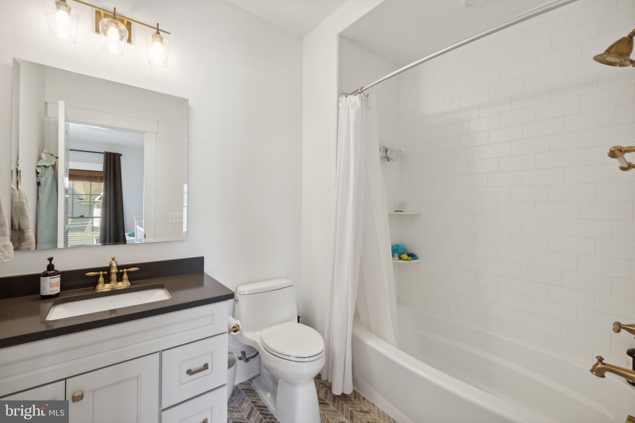 PIMMIT HILLS - Residential