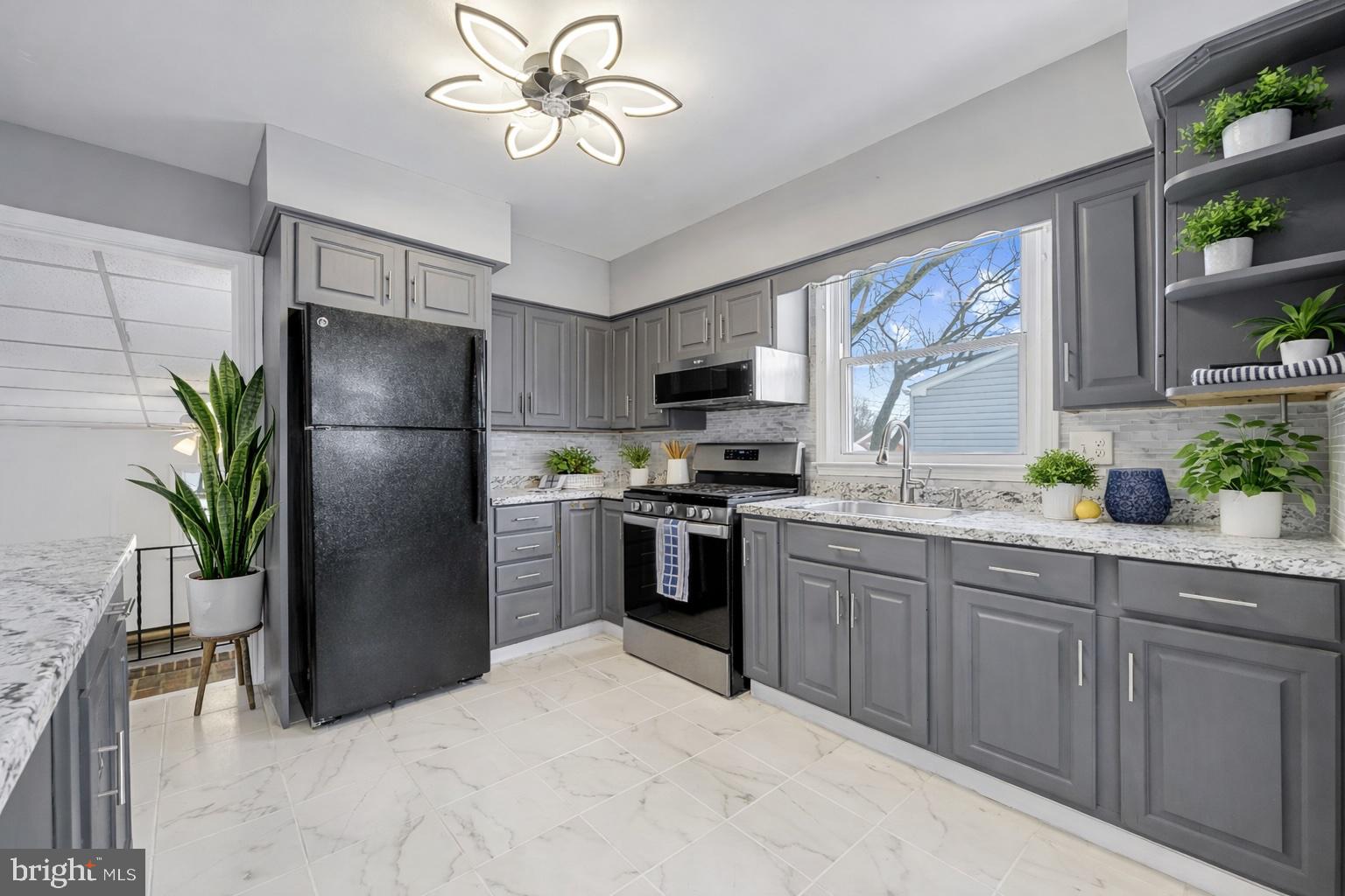 MARLYSHIRE - Residential