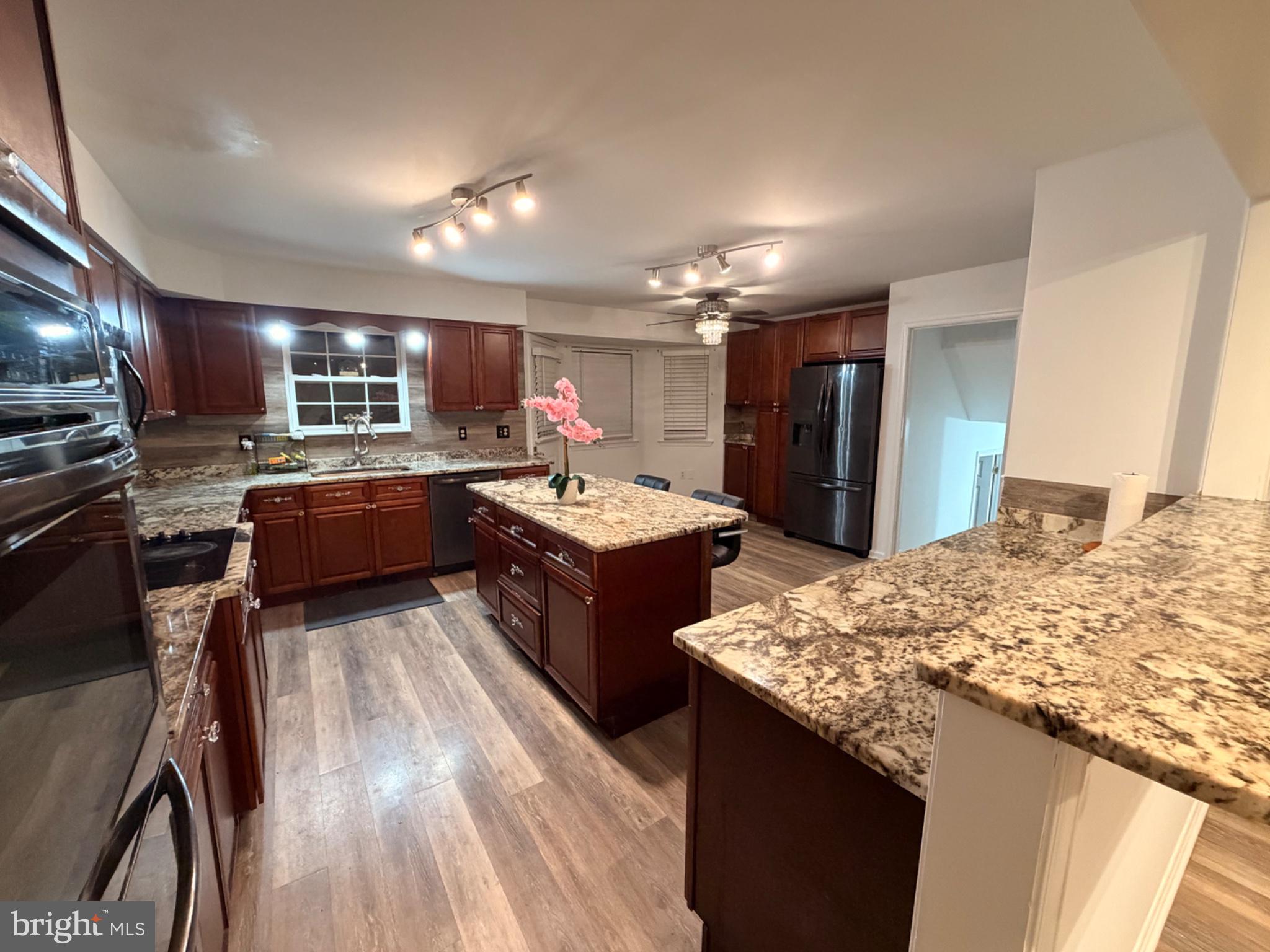 CHESAPEAKE HEIGHTS - Residential