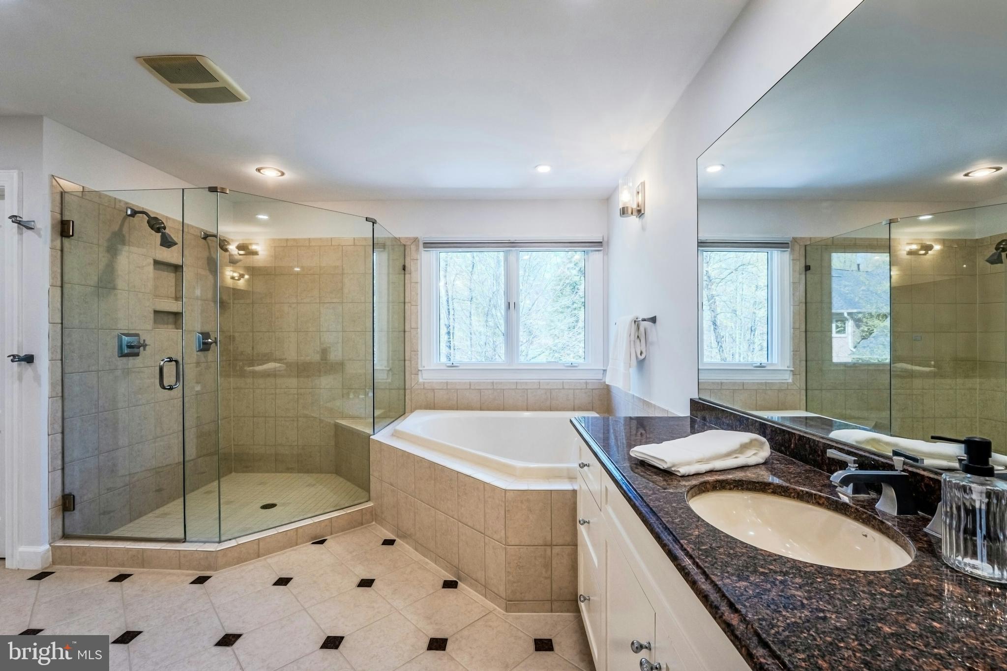 RED CEDAR WEST - Residential