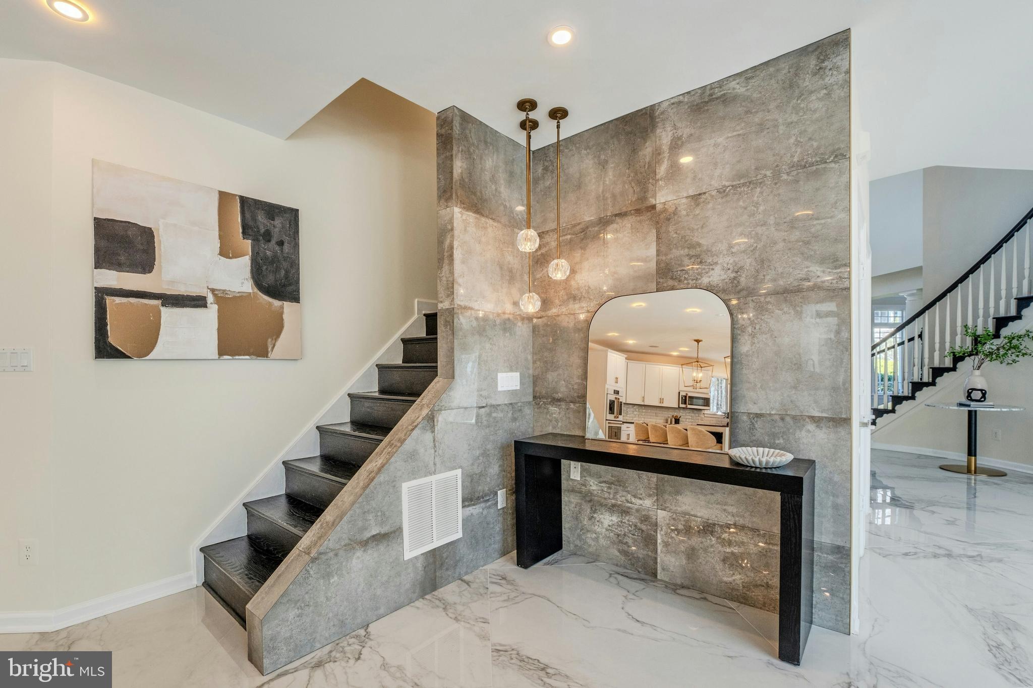 RED CEDAR WEST - Residential