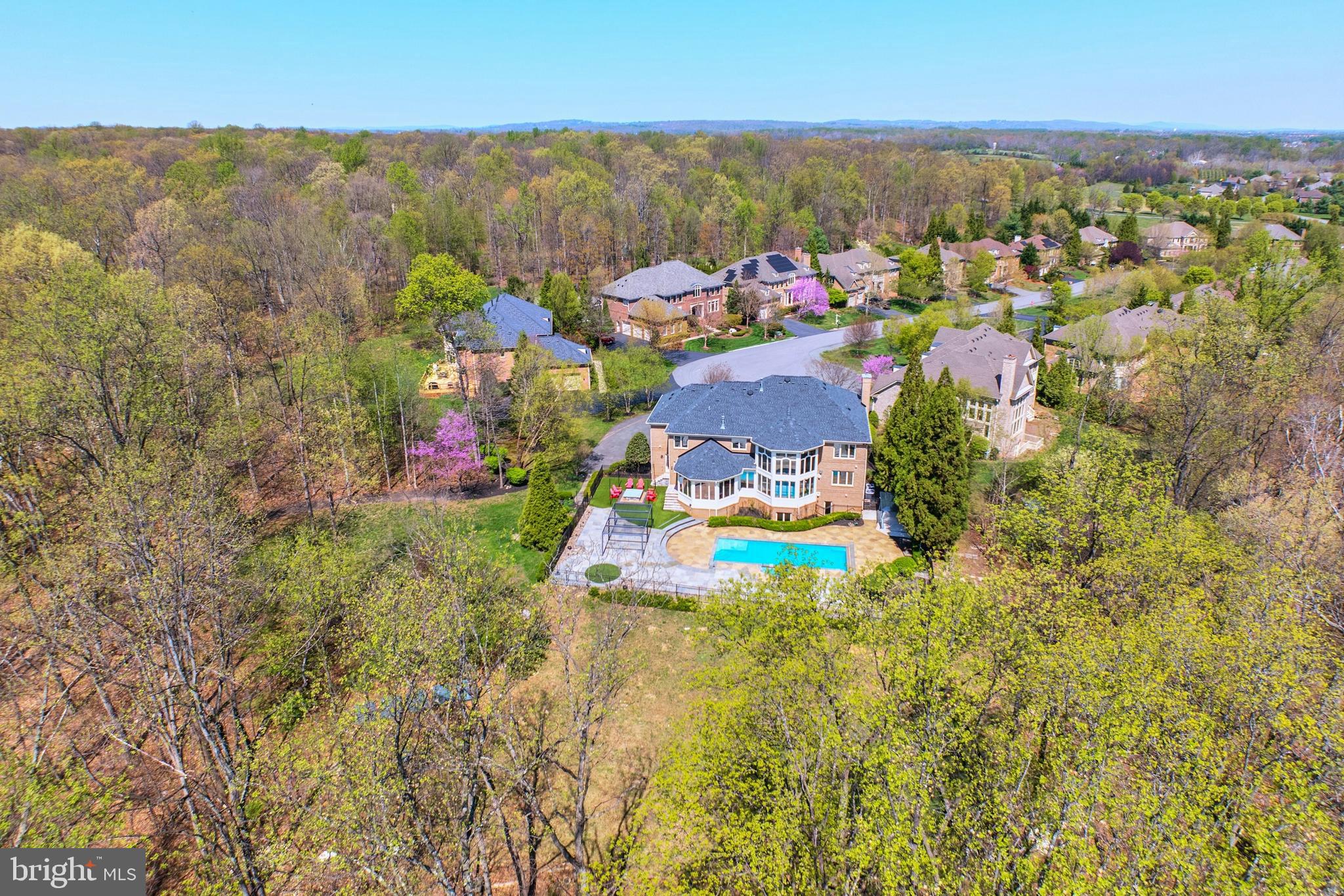 RED CEDAR WEST - Residential
