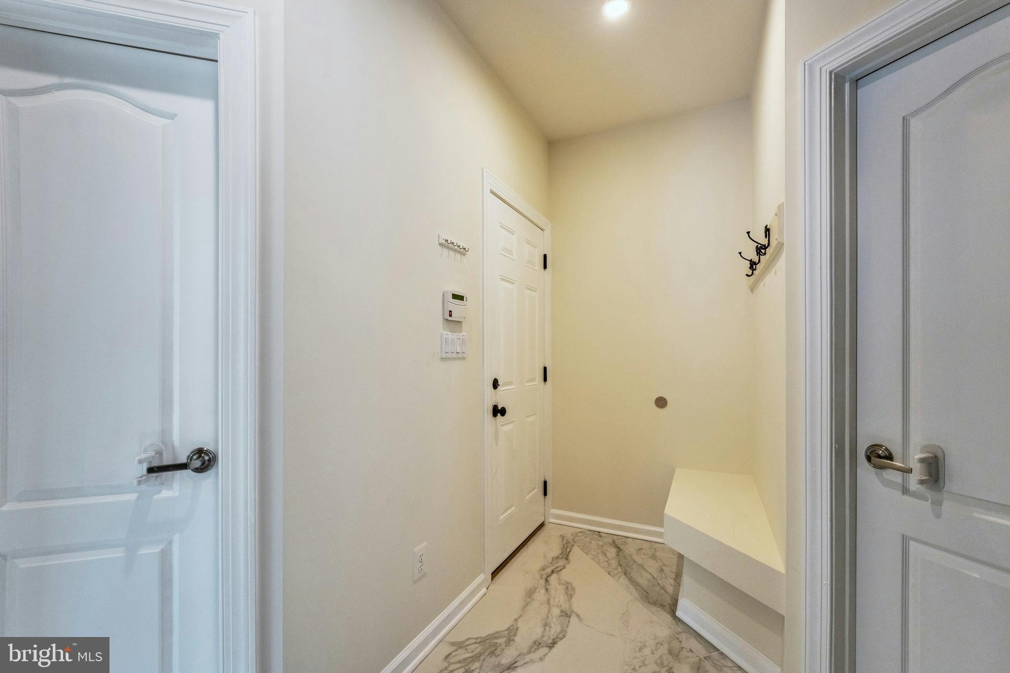 RED CEDAR WEST - Residential