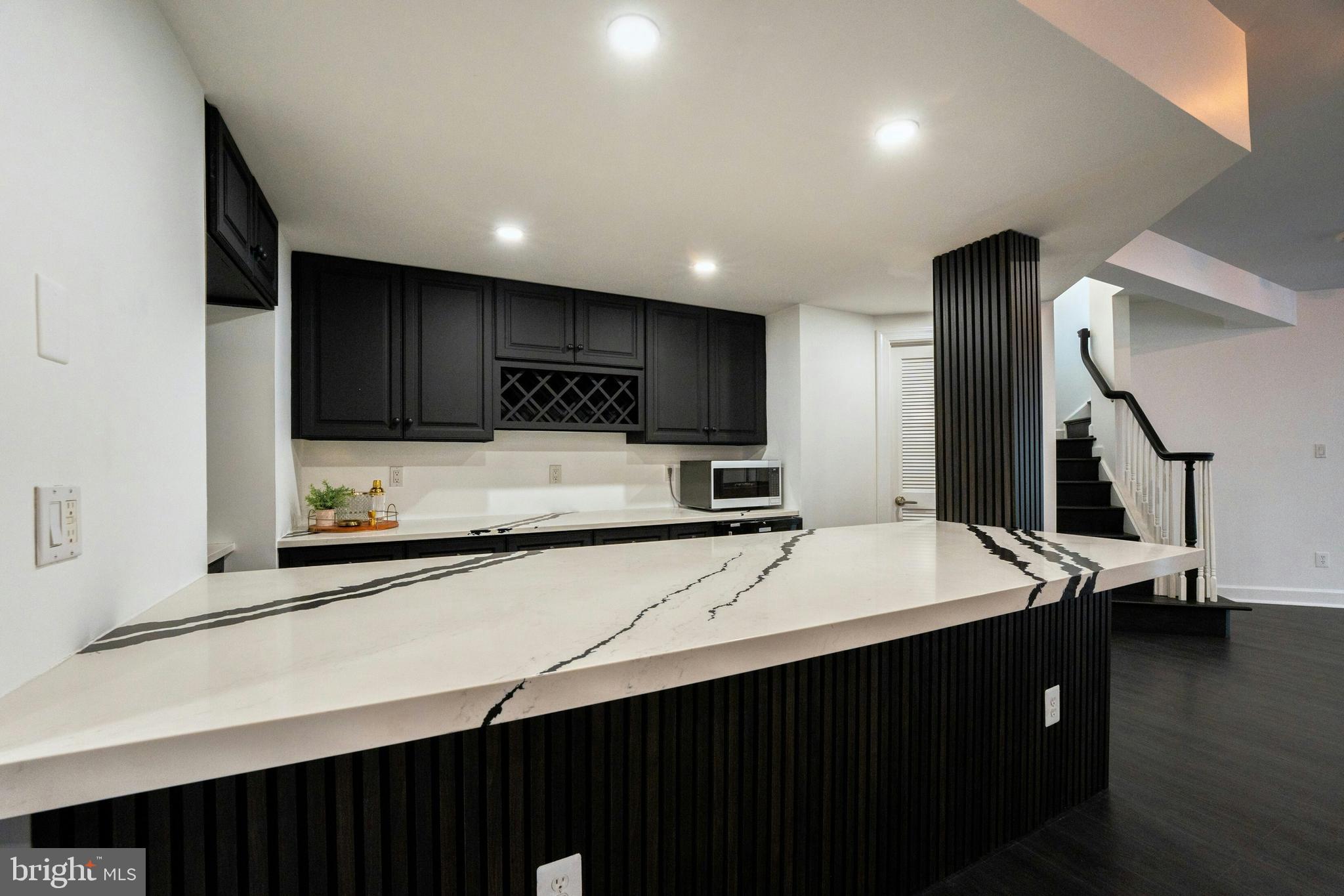 RED CEDAR WEST - Residential