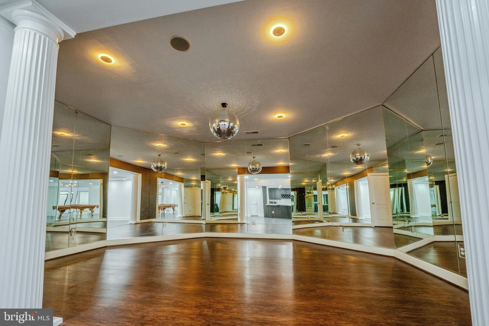 RED CEDAR WEST - Residential