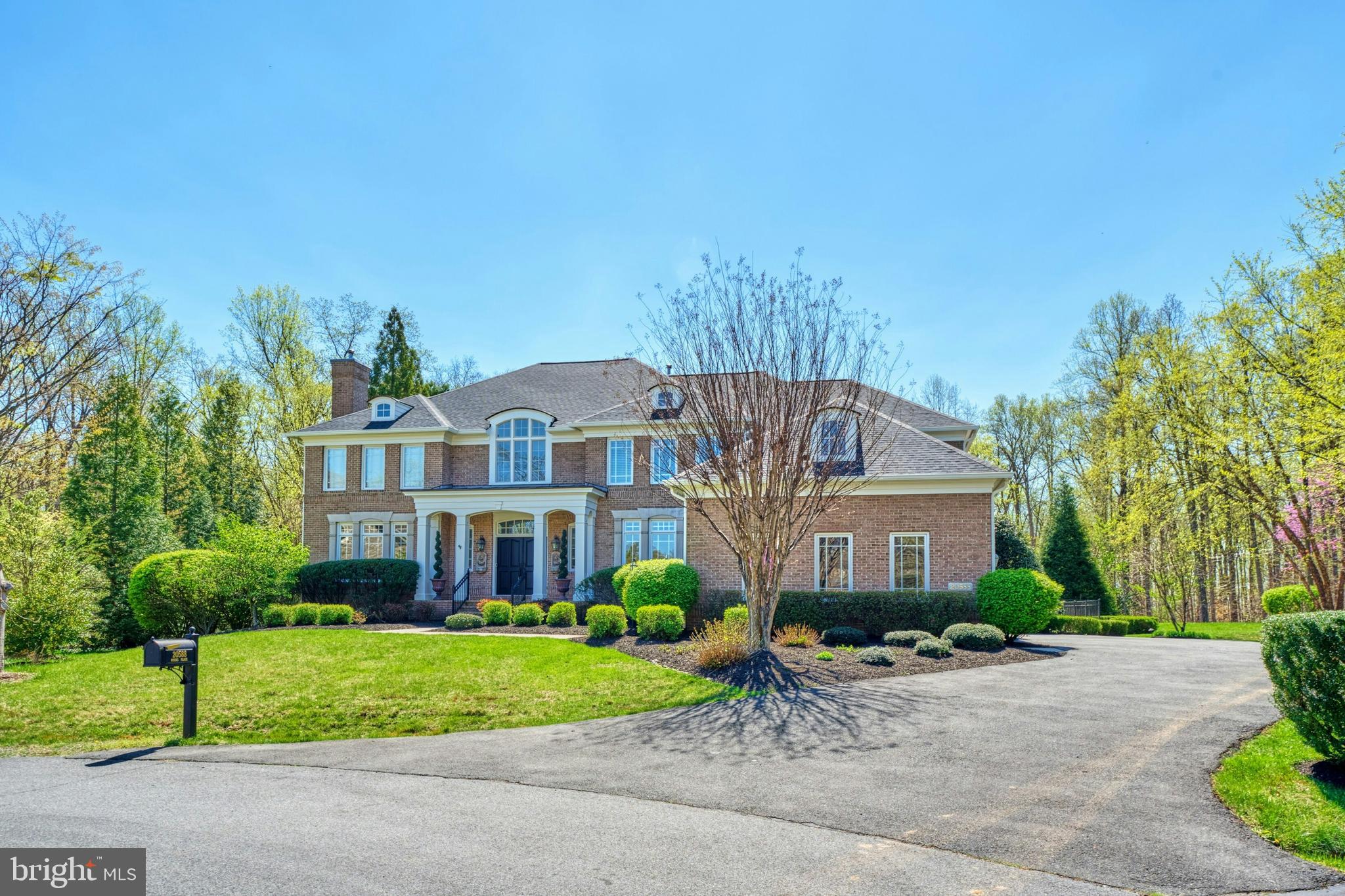 RED CEDAR WEST - Residential