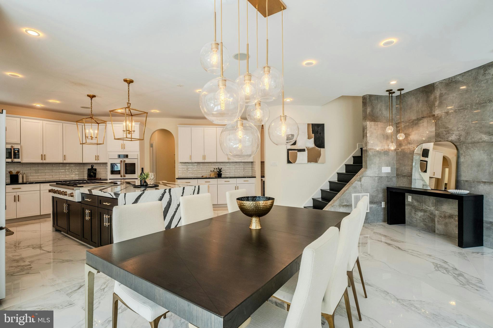 RED CEDAR WEST - Residential