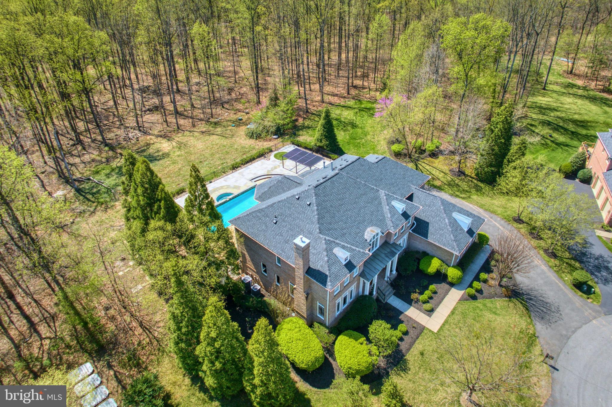 RED CEDAR WEST - Residential