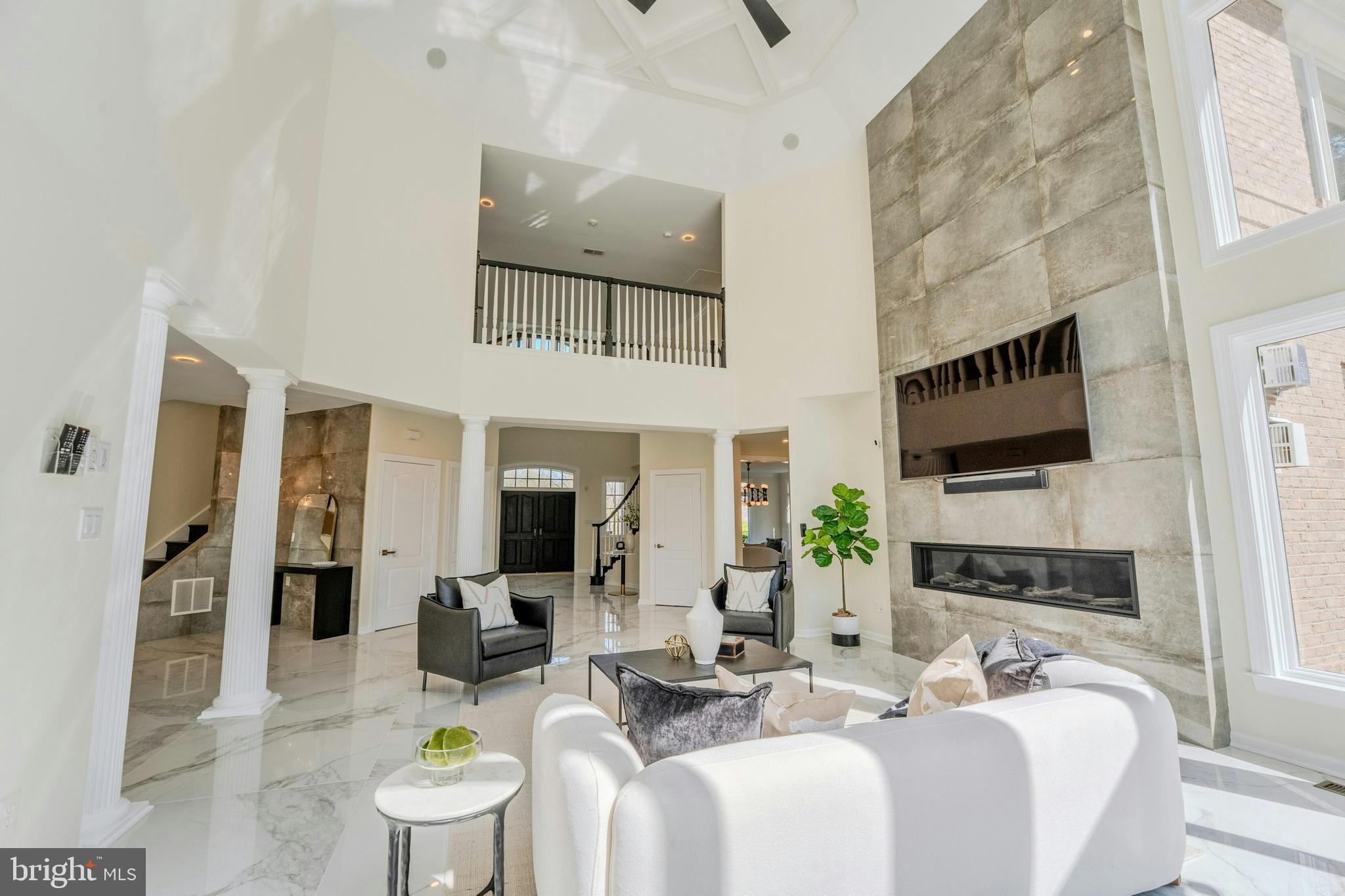 RED CEDAR WEST - Residential