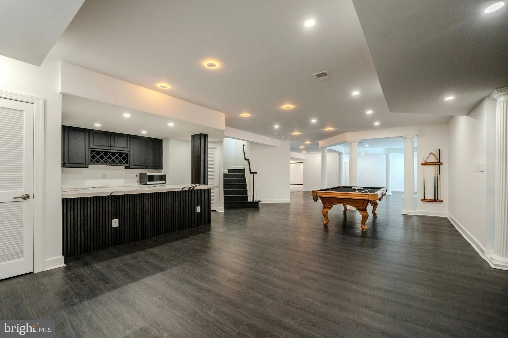 RED CEDAR WEST - Residential