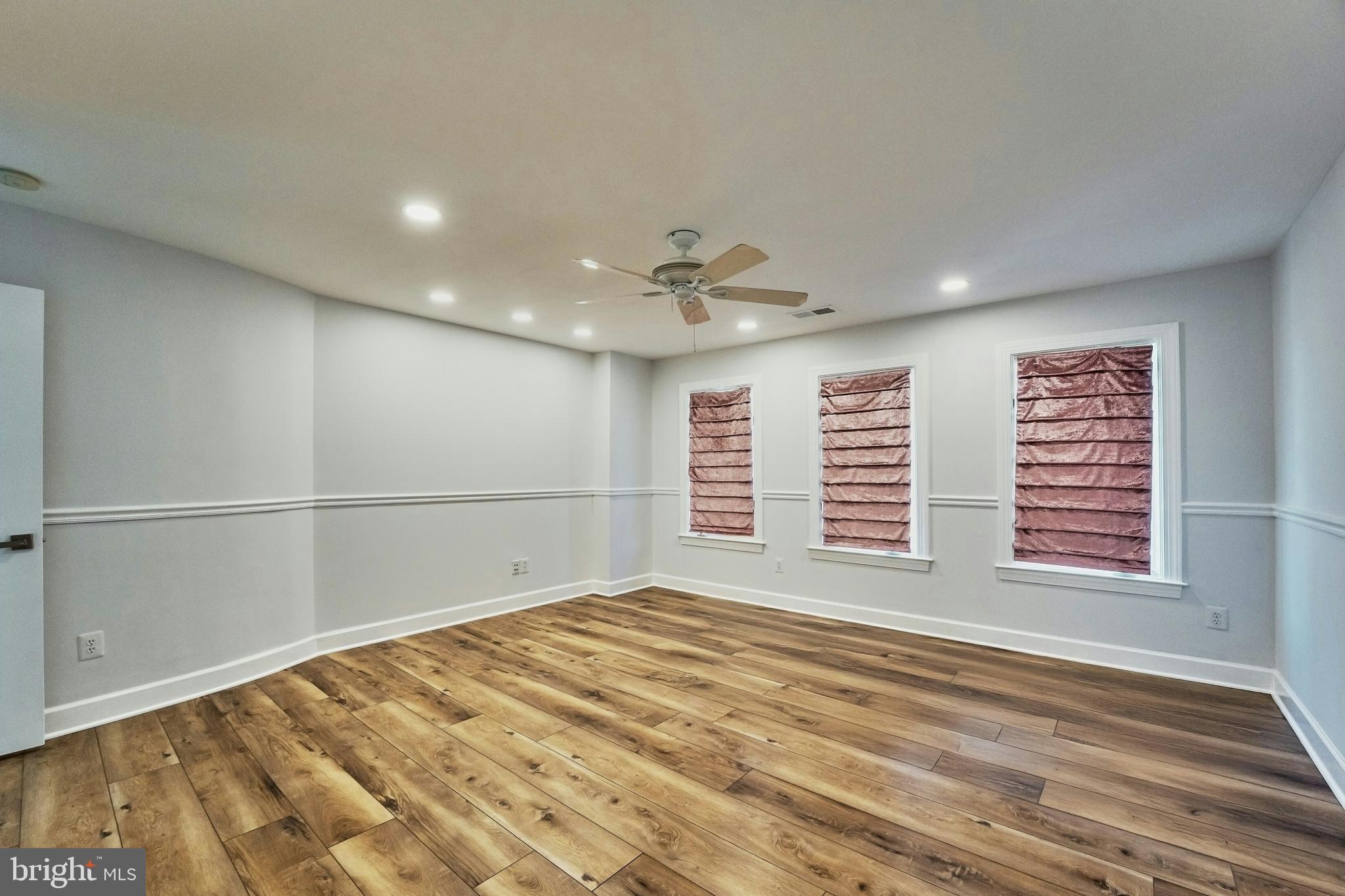 RED CEDAR WEST - Residential