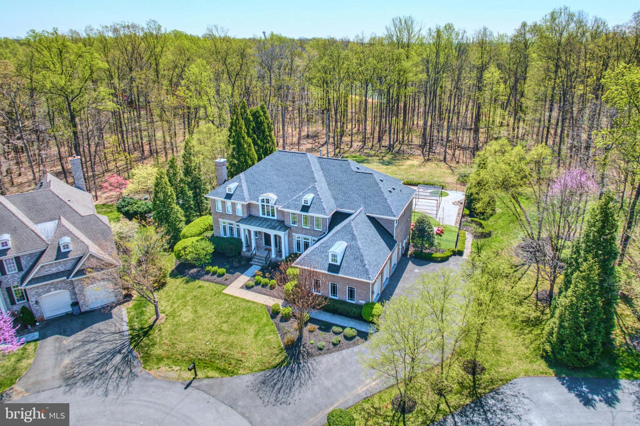 RED CEDAR WEST - Residential