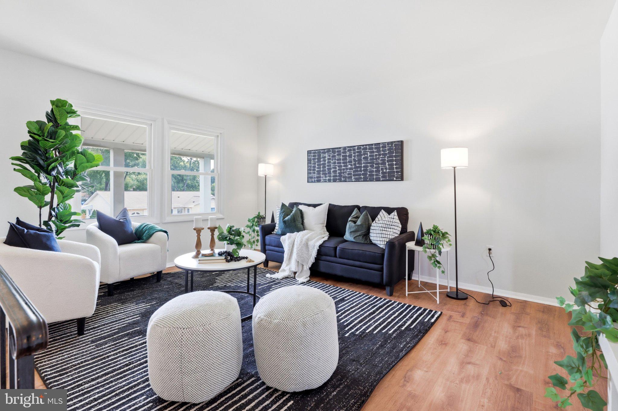944 AUTUMNWOOD DRIVE