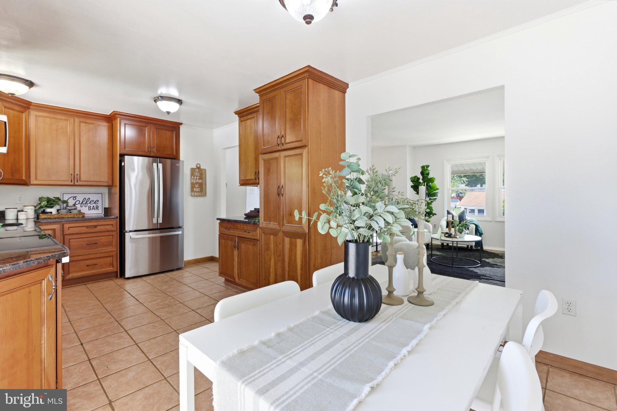 944 AUTUMNWOOD DRIVE