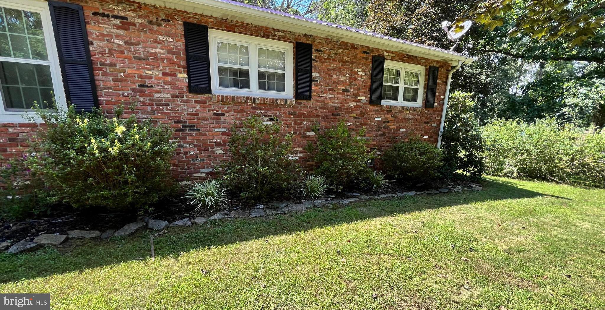 38 OAK HILL ROAD