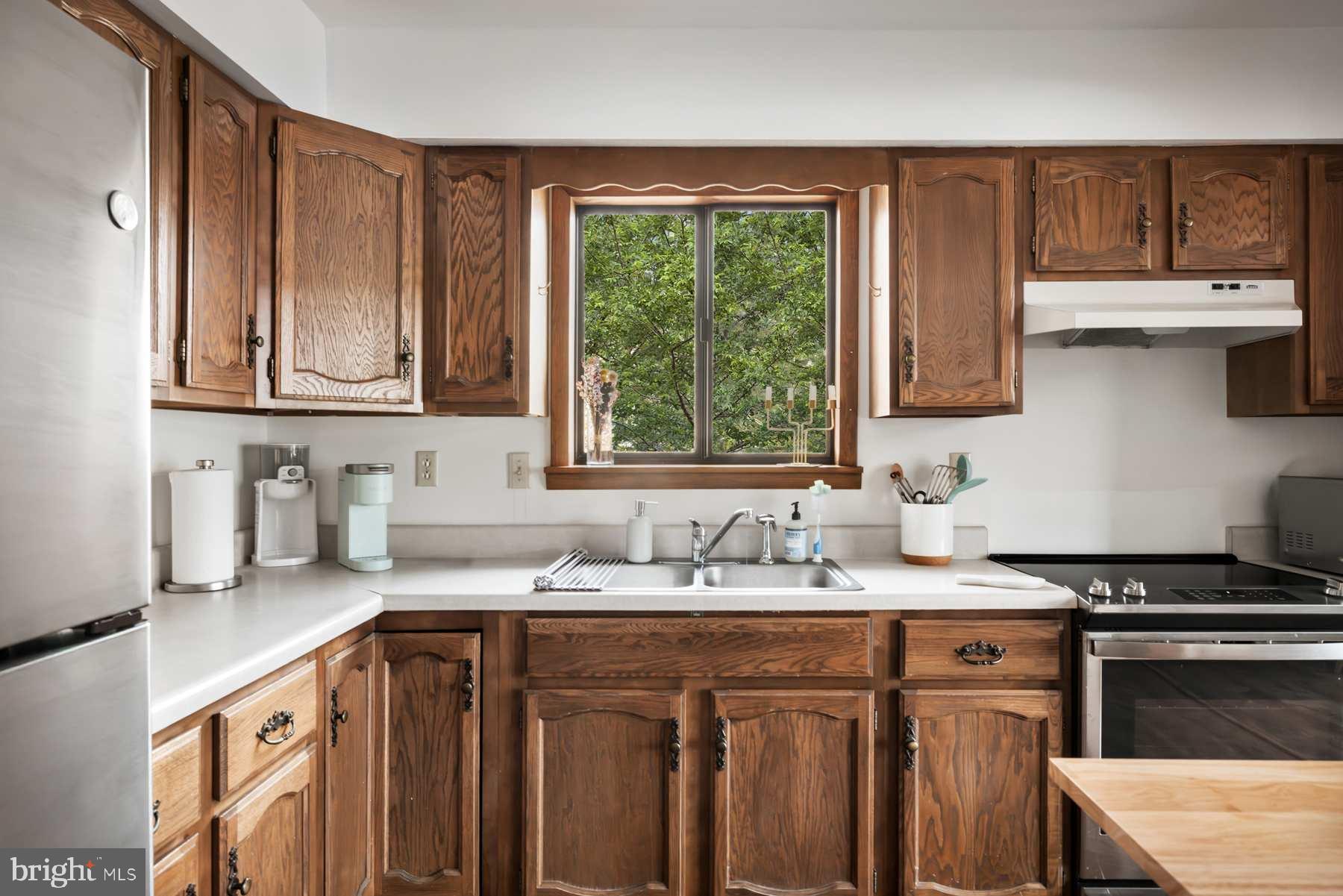 THUNDERBIRD HILLS - Residential