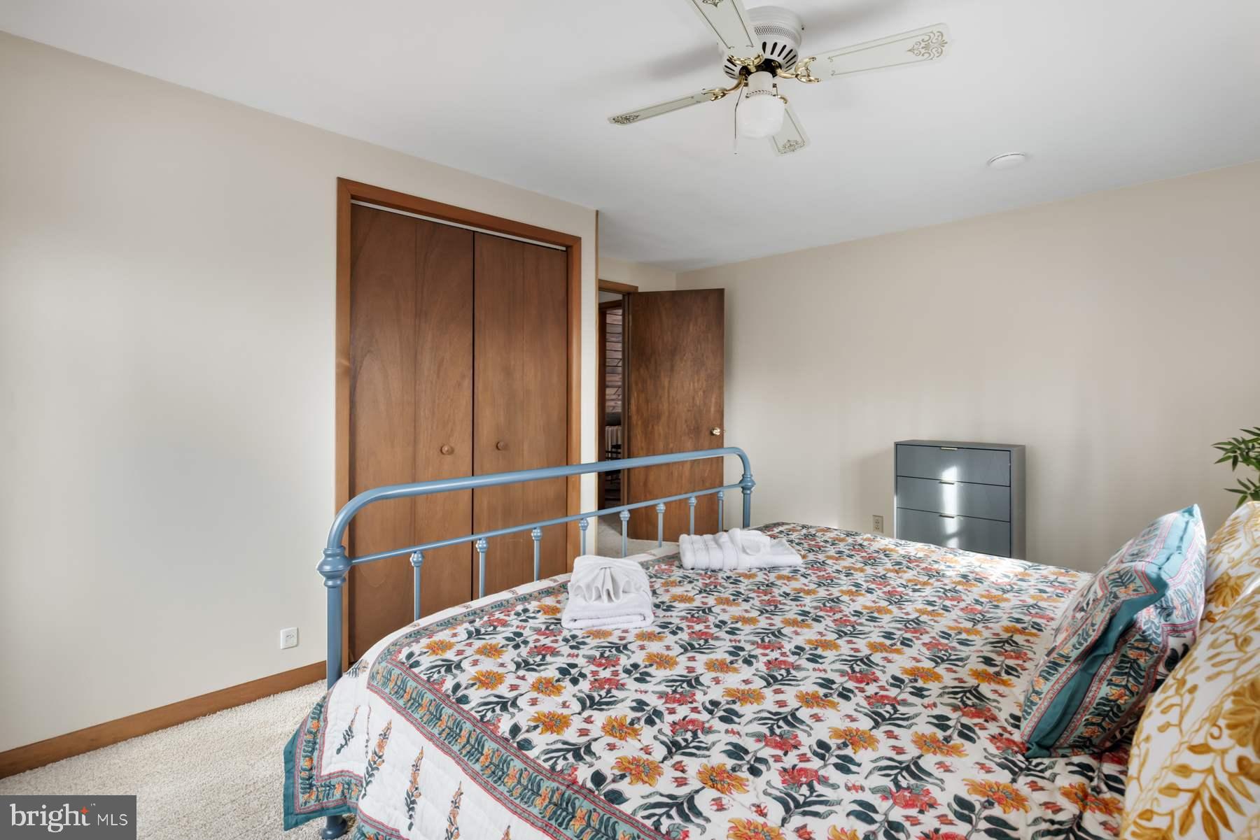 THUNDERBIRD HILLS - Residential