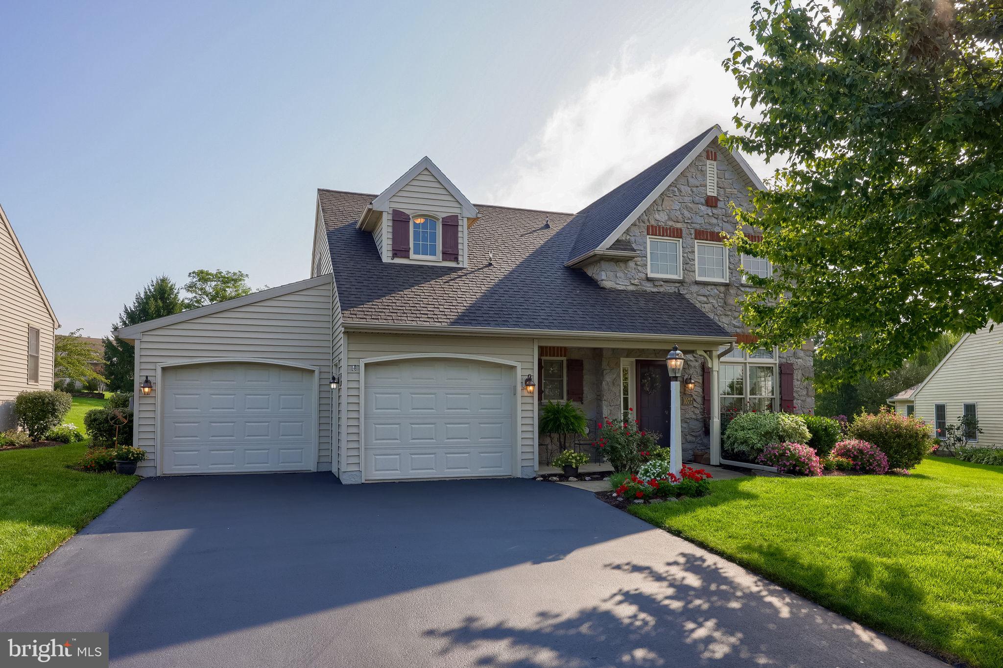 1077 CAMBRIDGE DRIVE