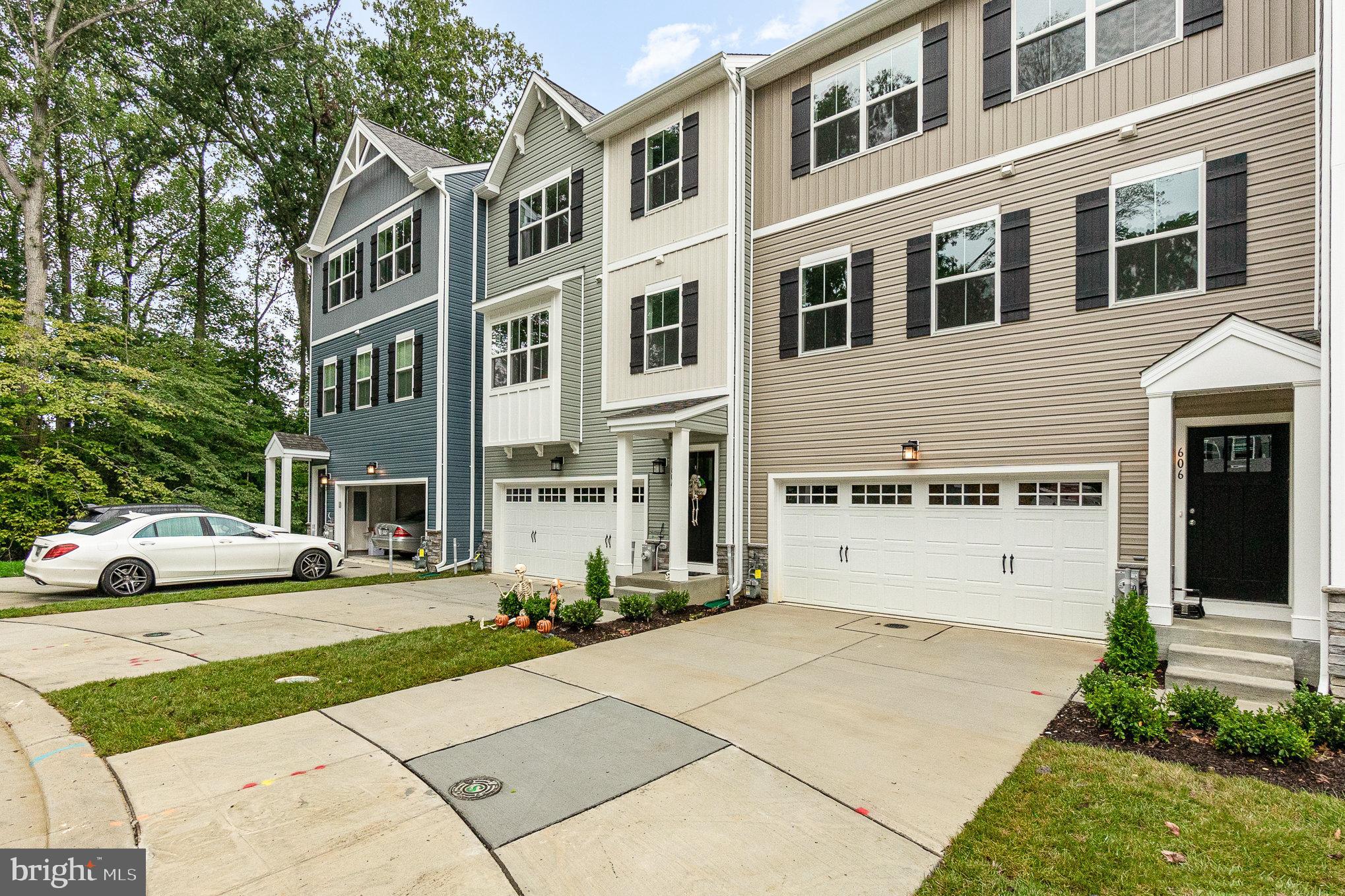 606 SNAPDRAGON COURT