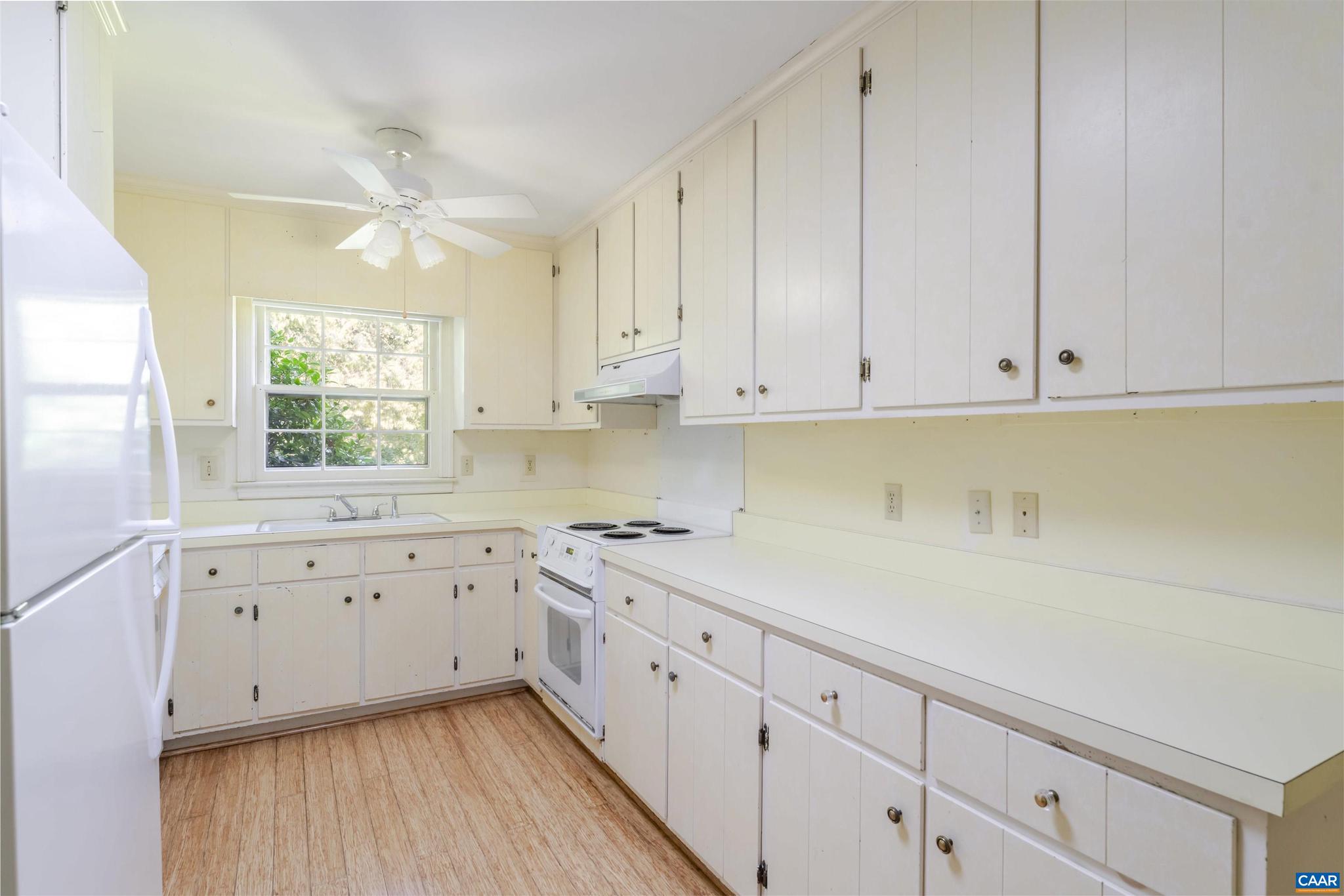 CANTERBURY HILLS - Residential