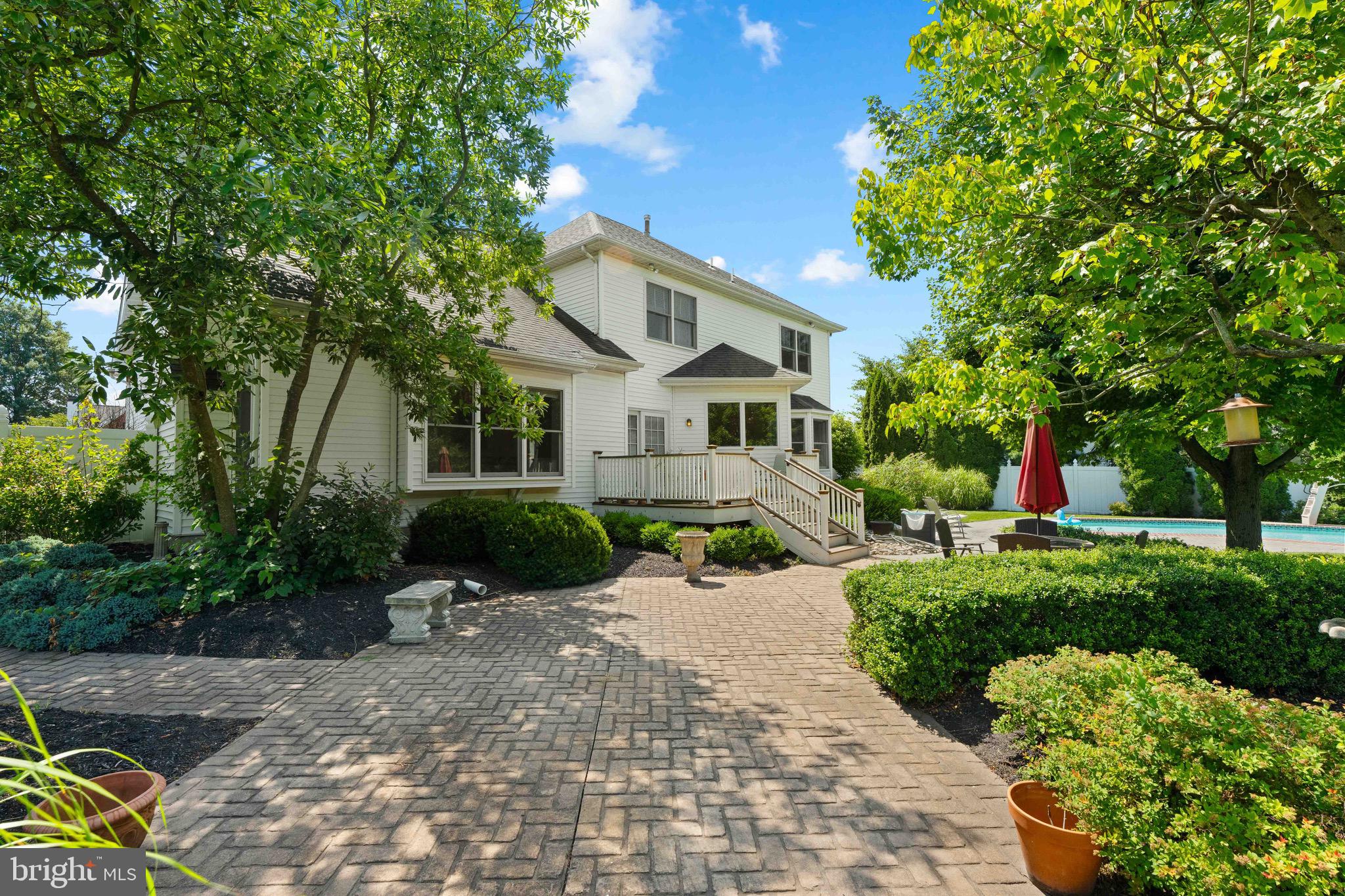 1224 BRIDLE ESTATES DRIVE