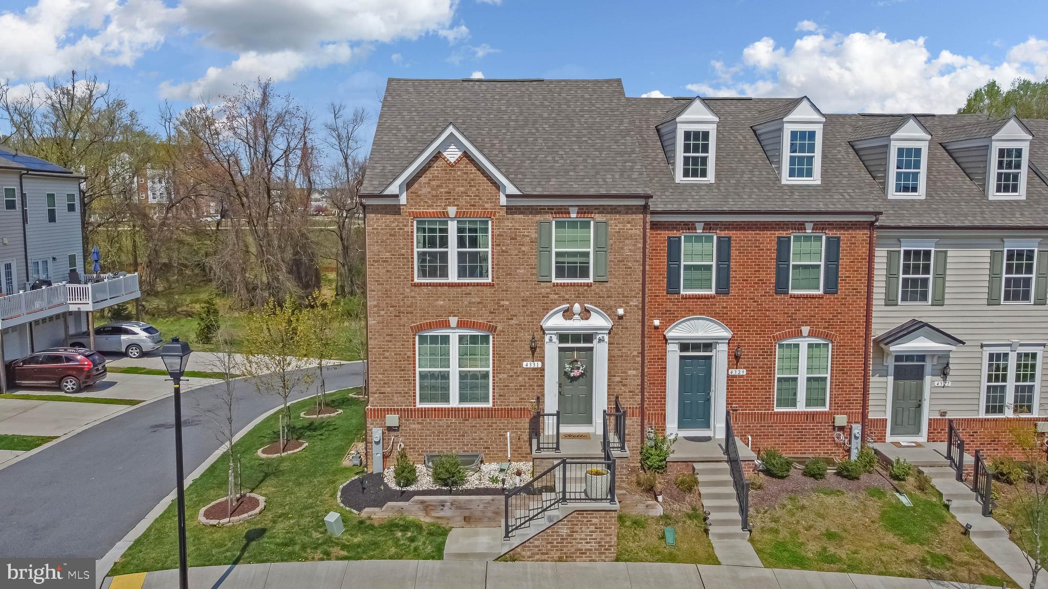 BALLARD GREEN - Residential