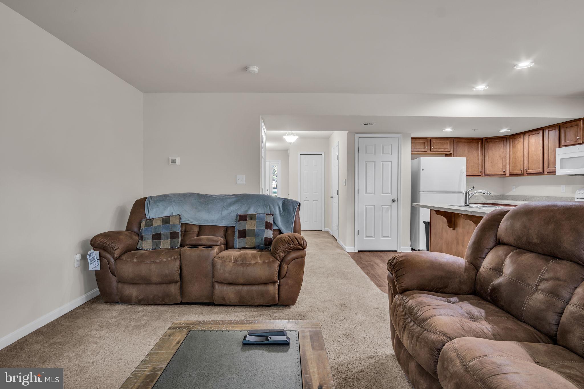 MELBOURNE PLACE II - Residential