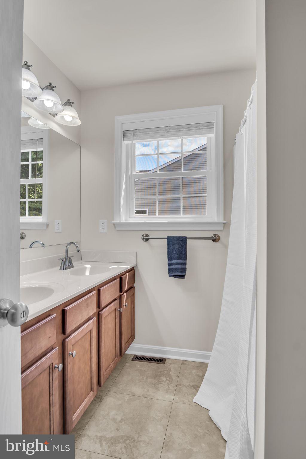 MELBOURNE PLACE II - Residential