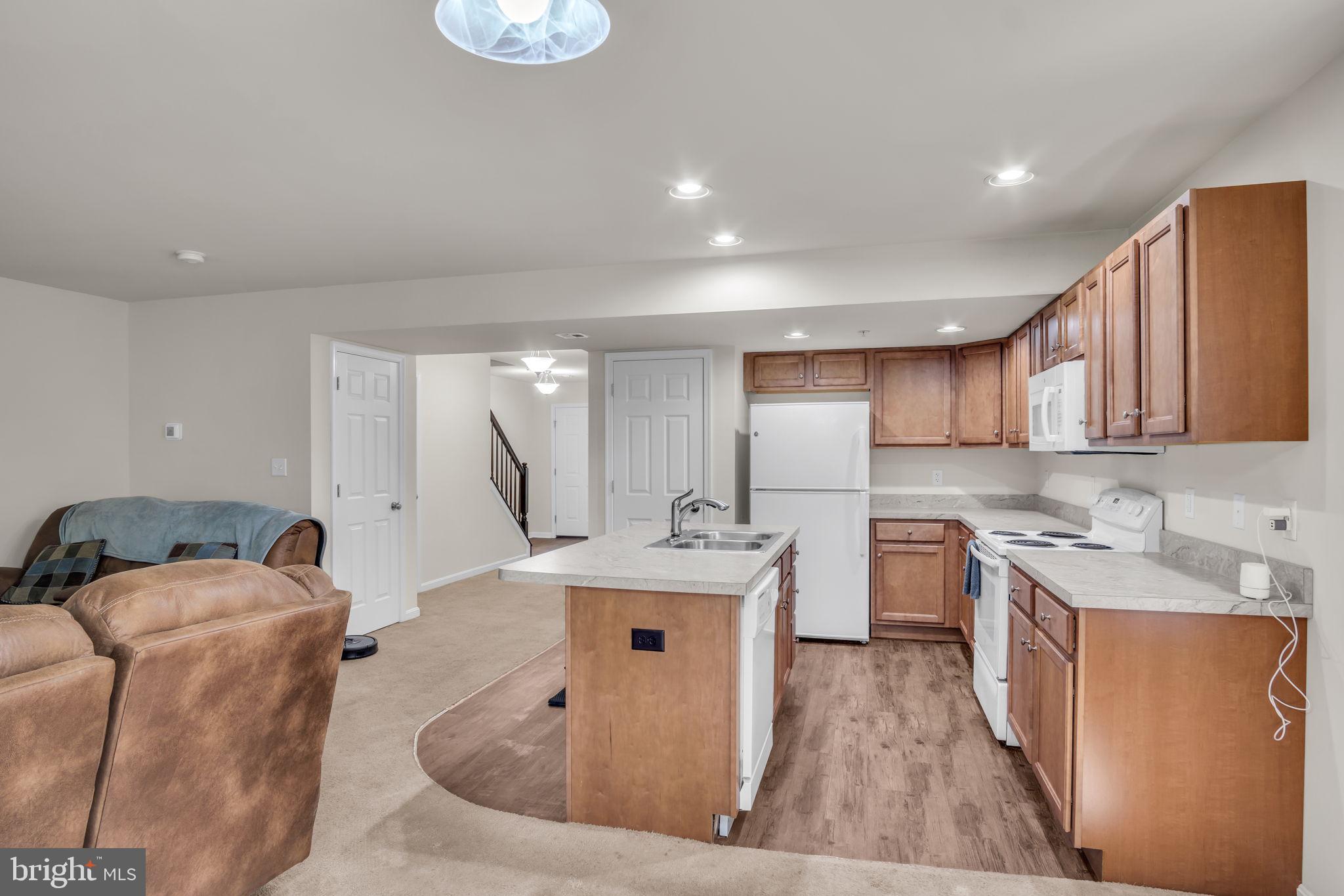 MELBOURNE PLACE II - Residential