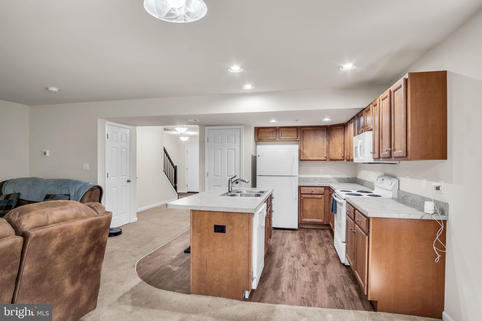 MELBOURNE PLACE II - Residential