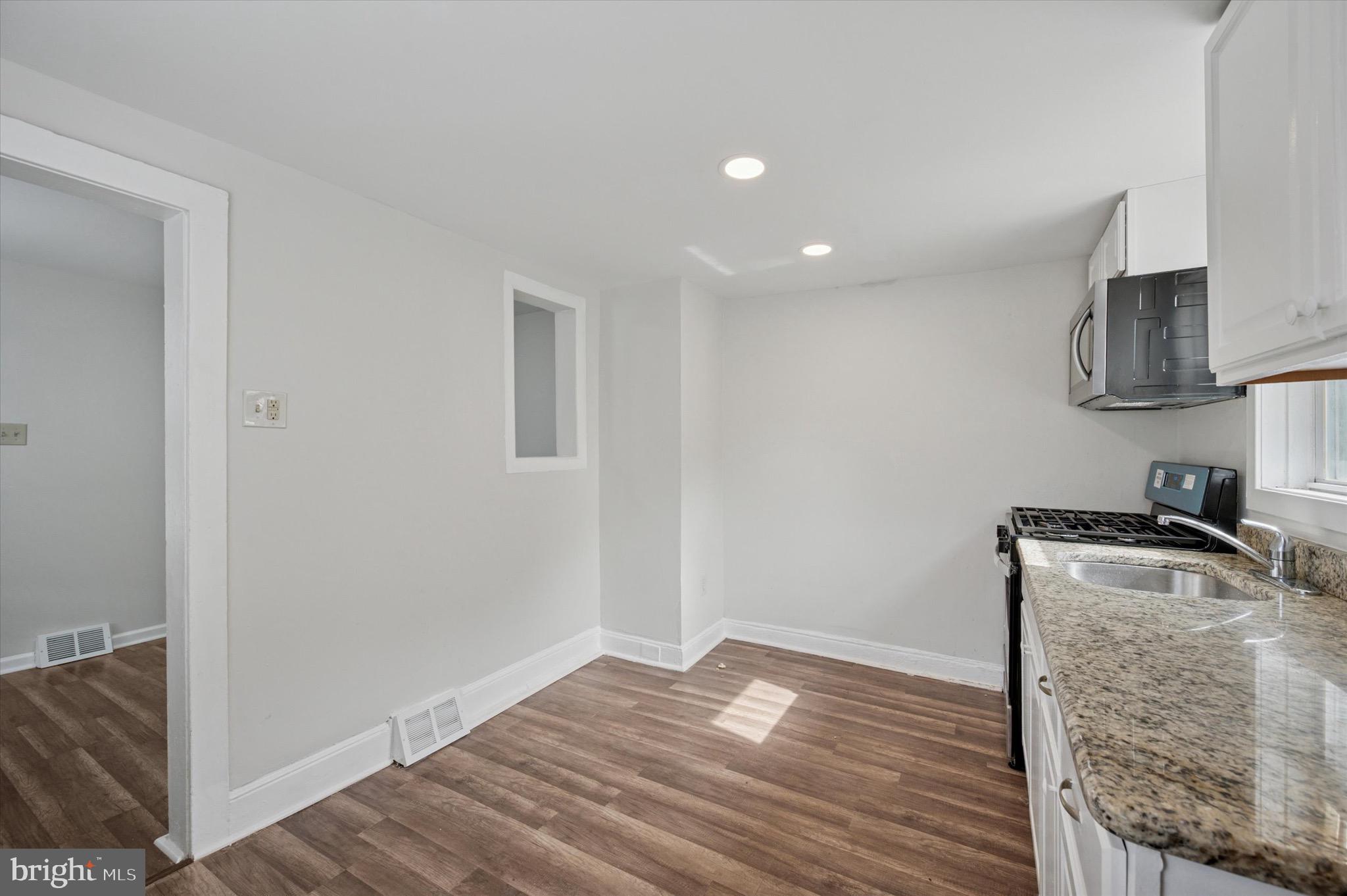 GERMANTOWN (EAST) - Residential