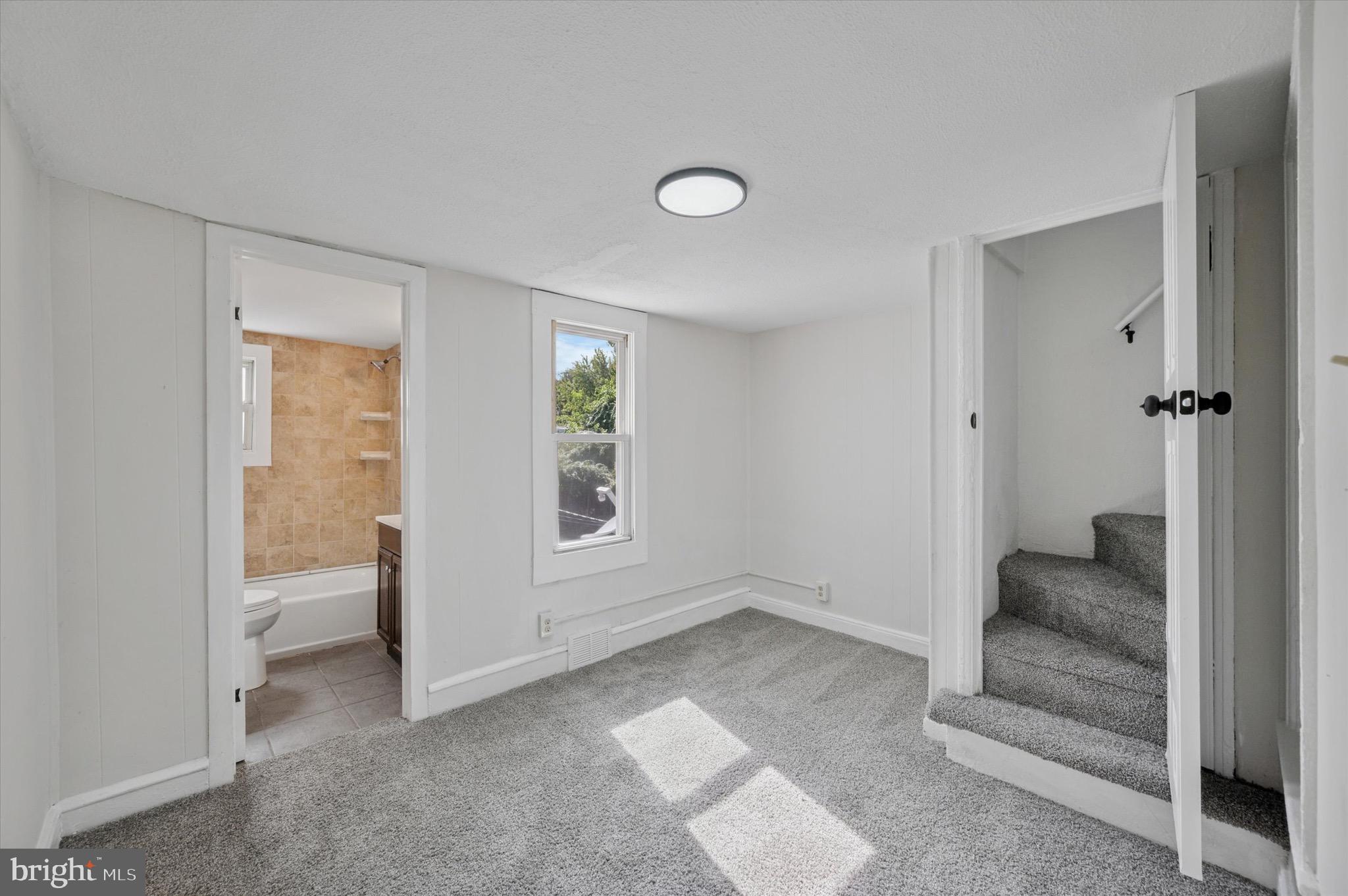 GERMANTOWN (EAST) - Residential