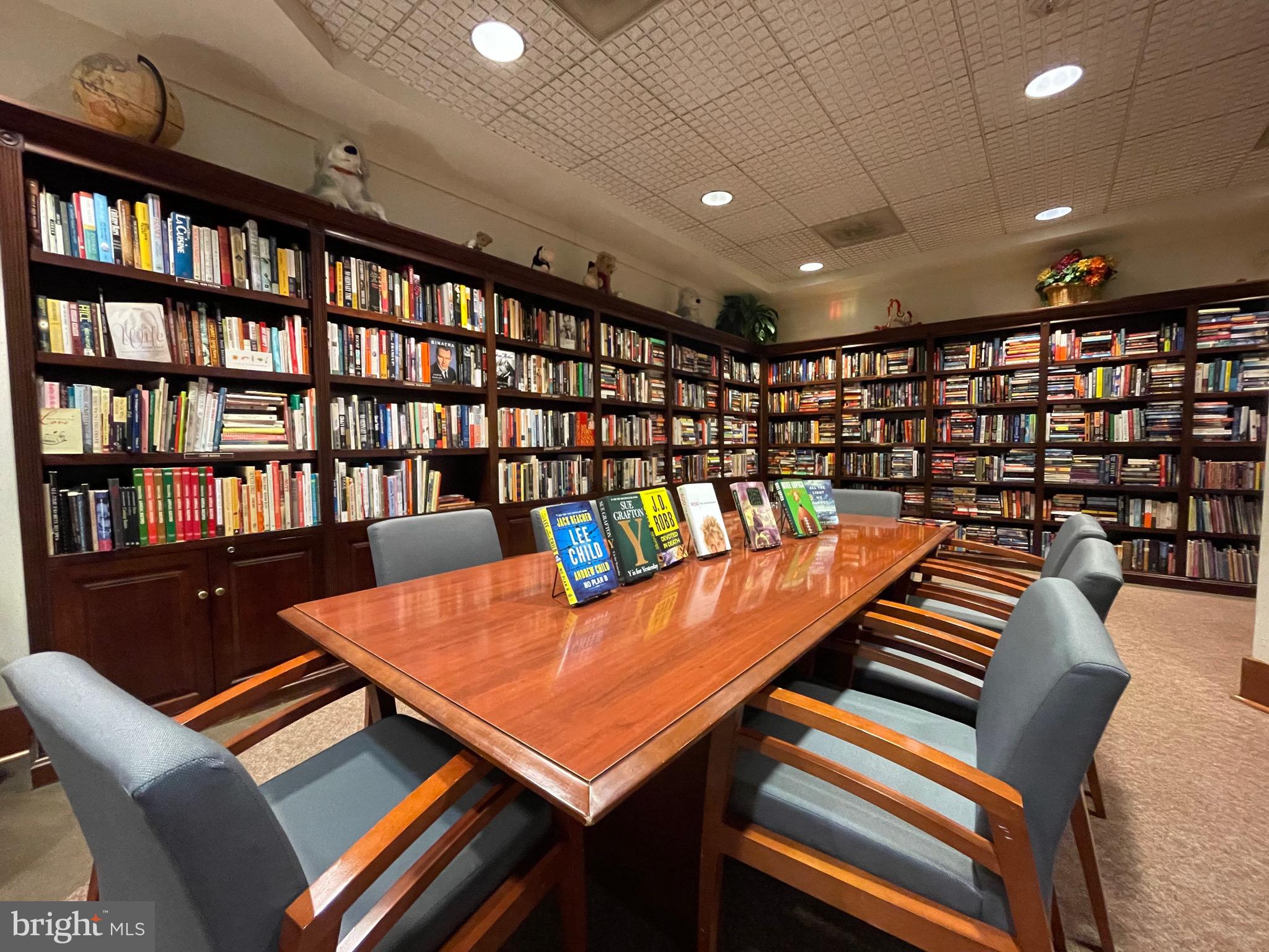 WATERGATE AT LANDMARK - Residential