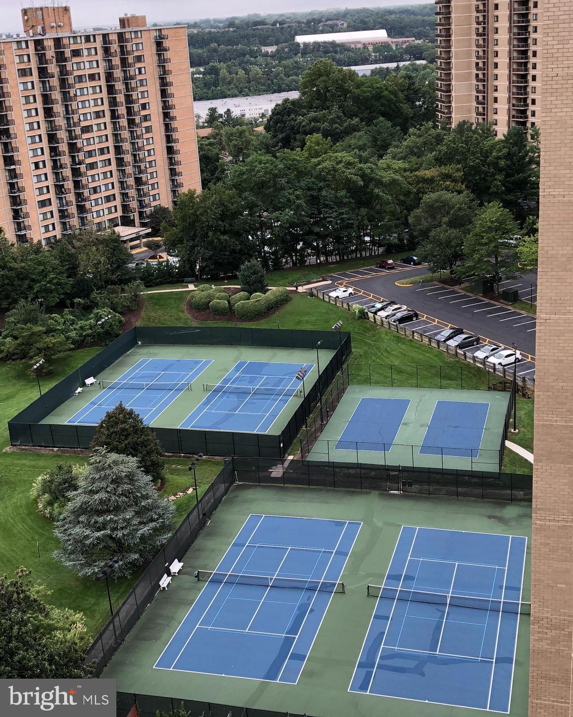 WATERGATE AT LANDMARK - Residential