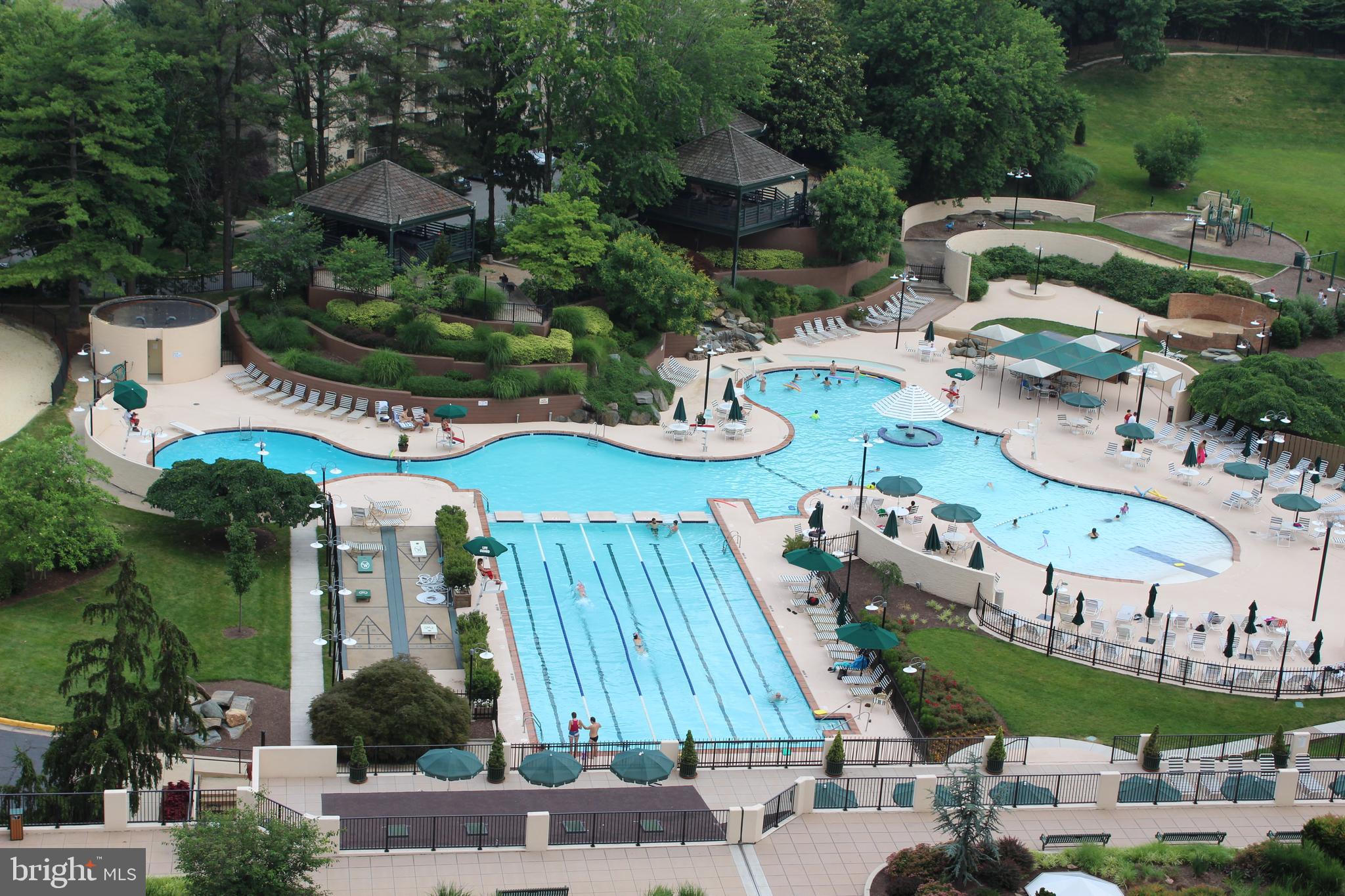 WATERGATE AT LANDMARK - Residential