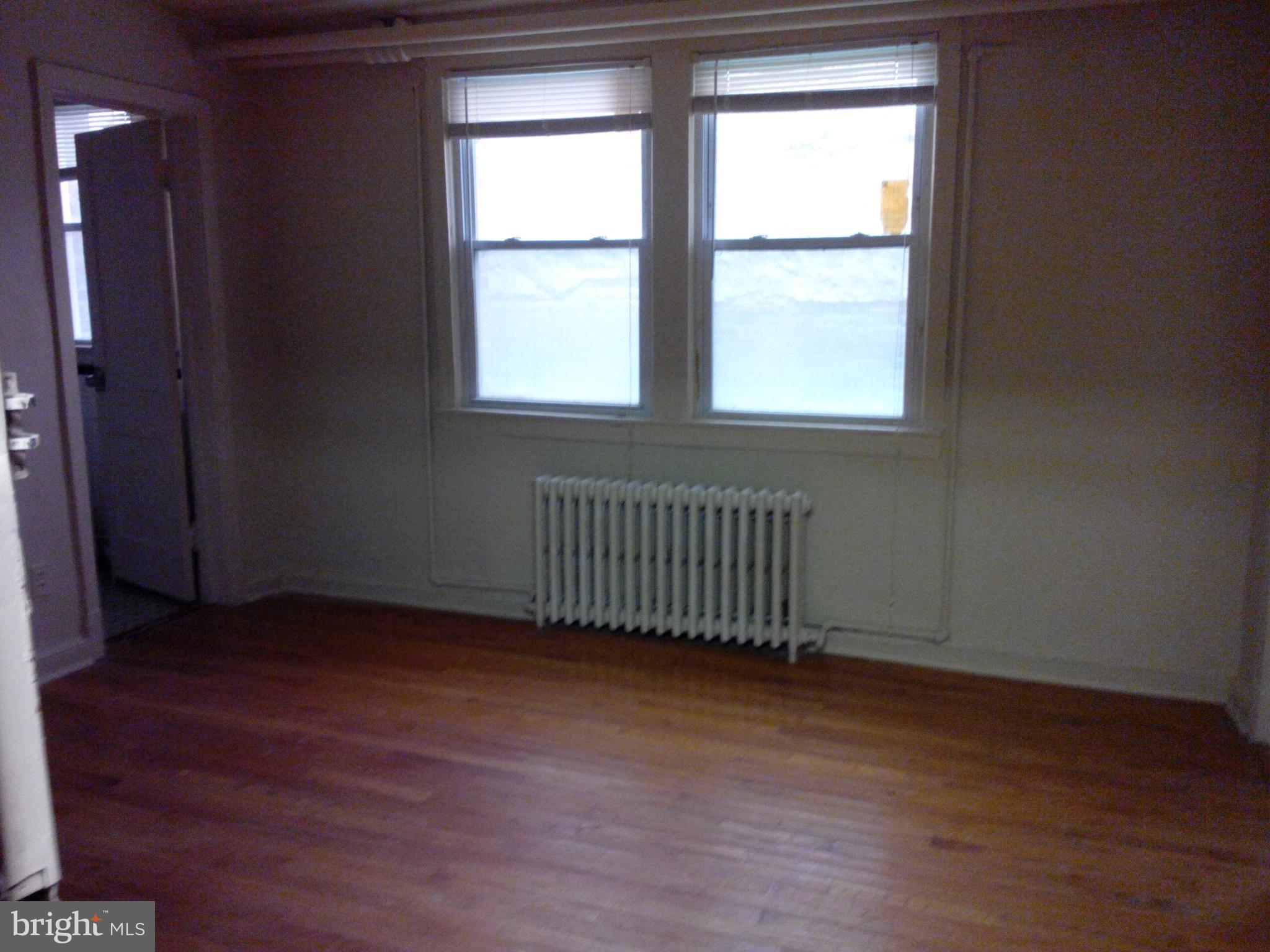 MOUNT PLEASANT - Commercial Sale