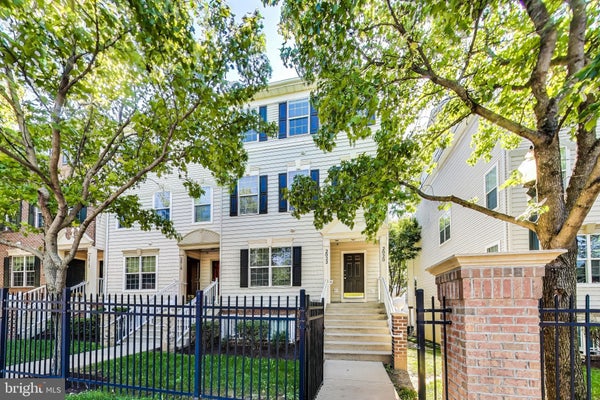 2022 UNIVERSITY BLVD W # 11, SILVER SPRING, MD 20902 - Image 81eeb2f3cf4ece0b65eb3ceeaec26717/825705216