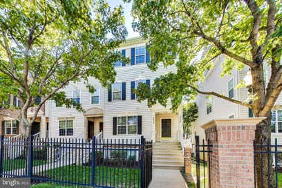 2022 UNIVERSITY BOULEVARD W 11 SILVER SPRING MD 20902
